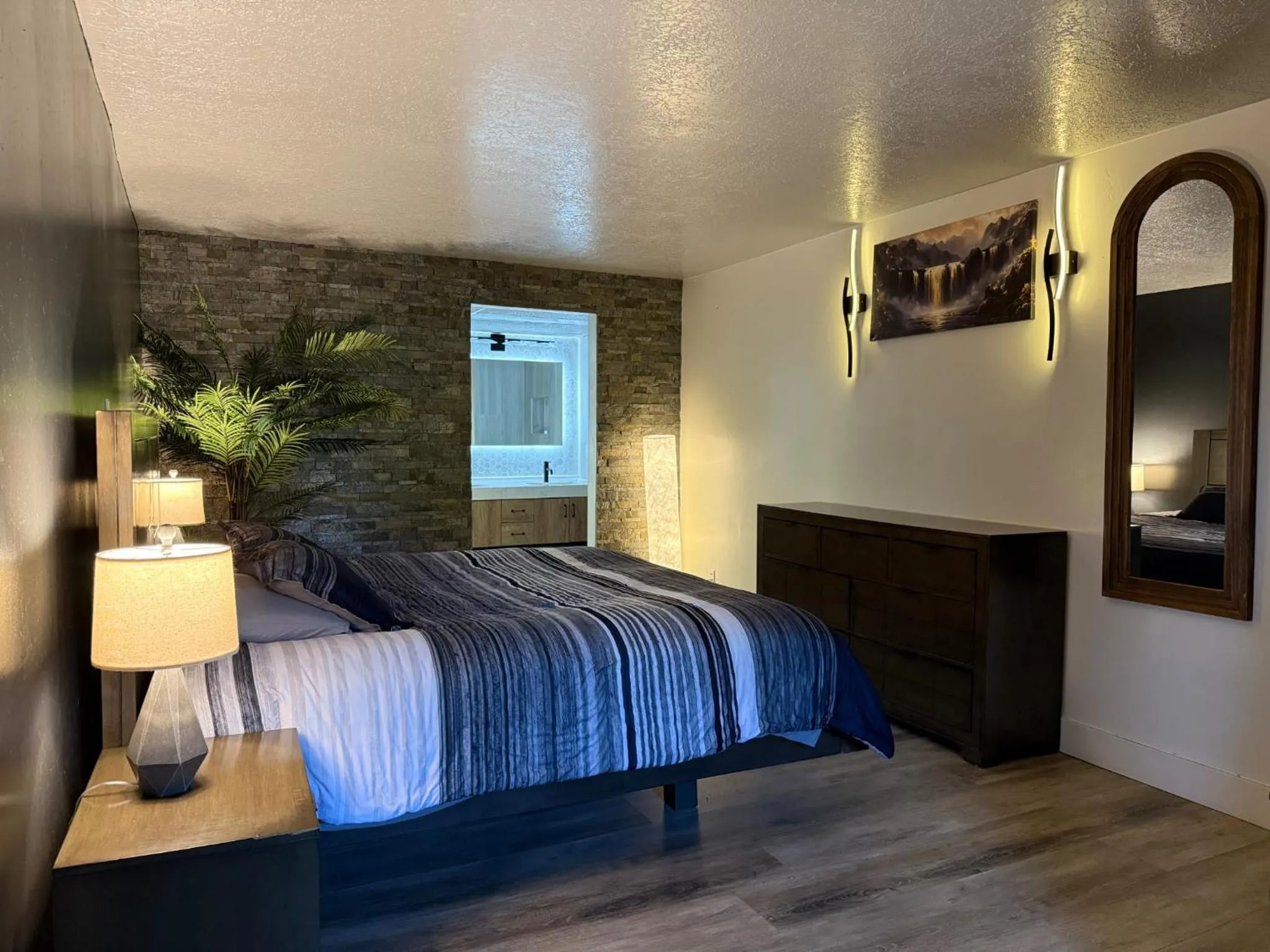 Bed in Taos Valley Lodge