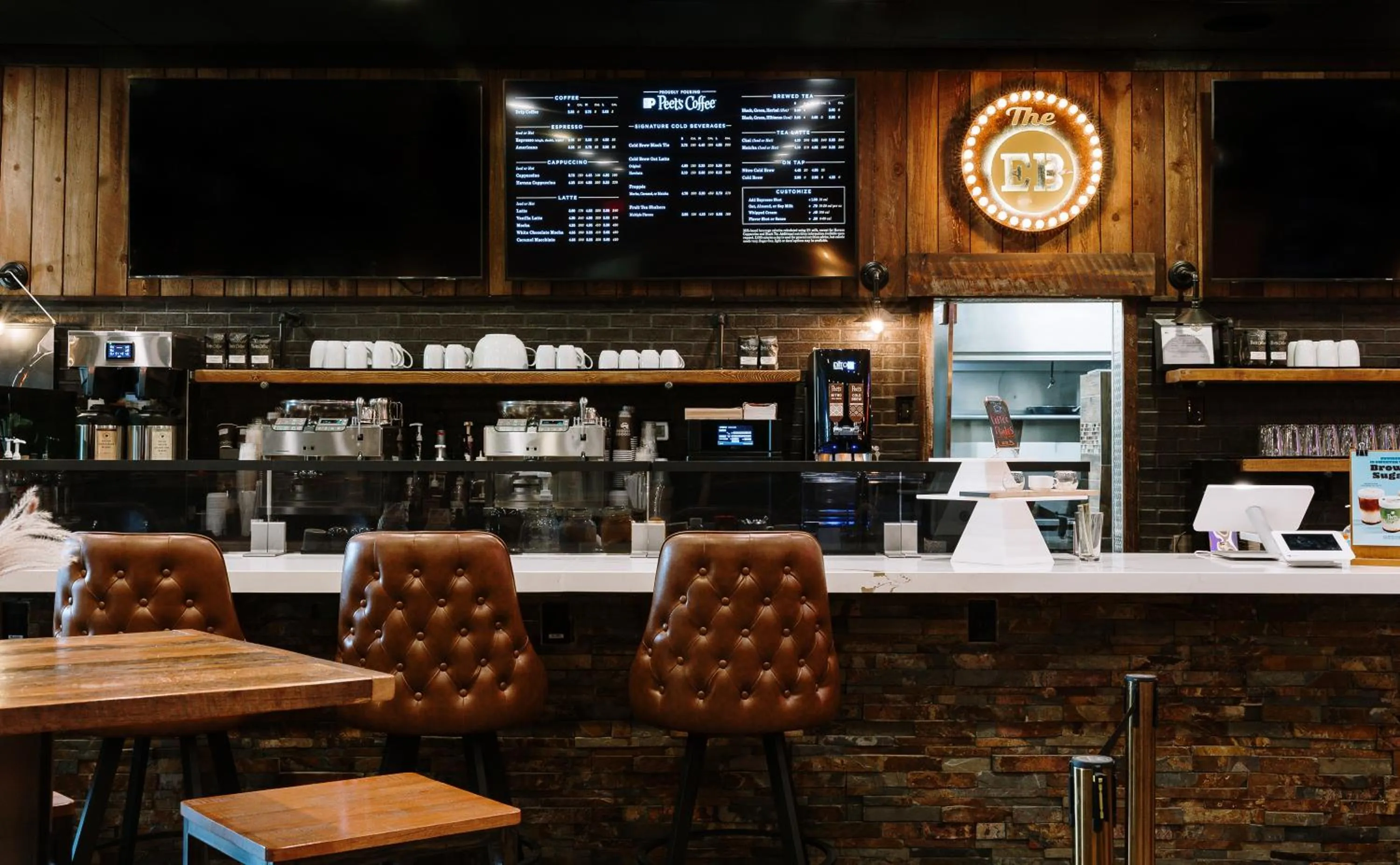 Coffee/tea facilities in Taos Valley Lodge