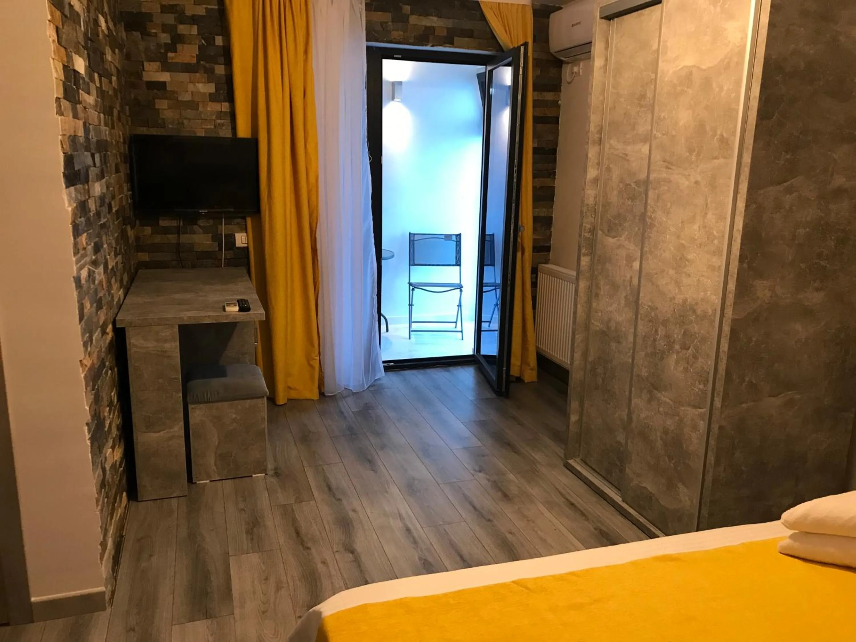 Bed in MAV Boutique Villa