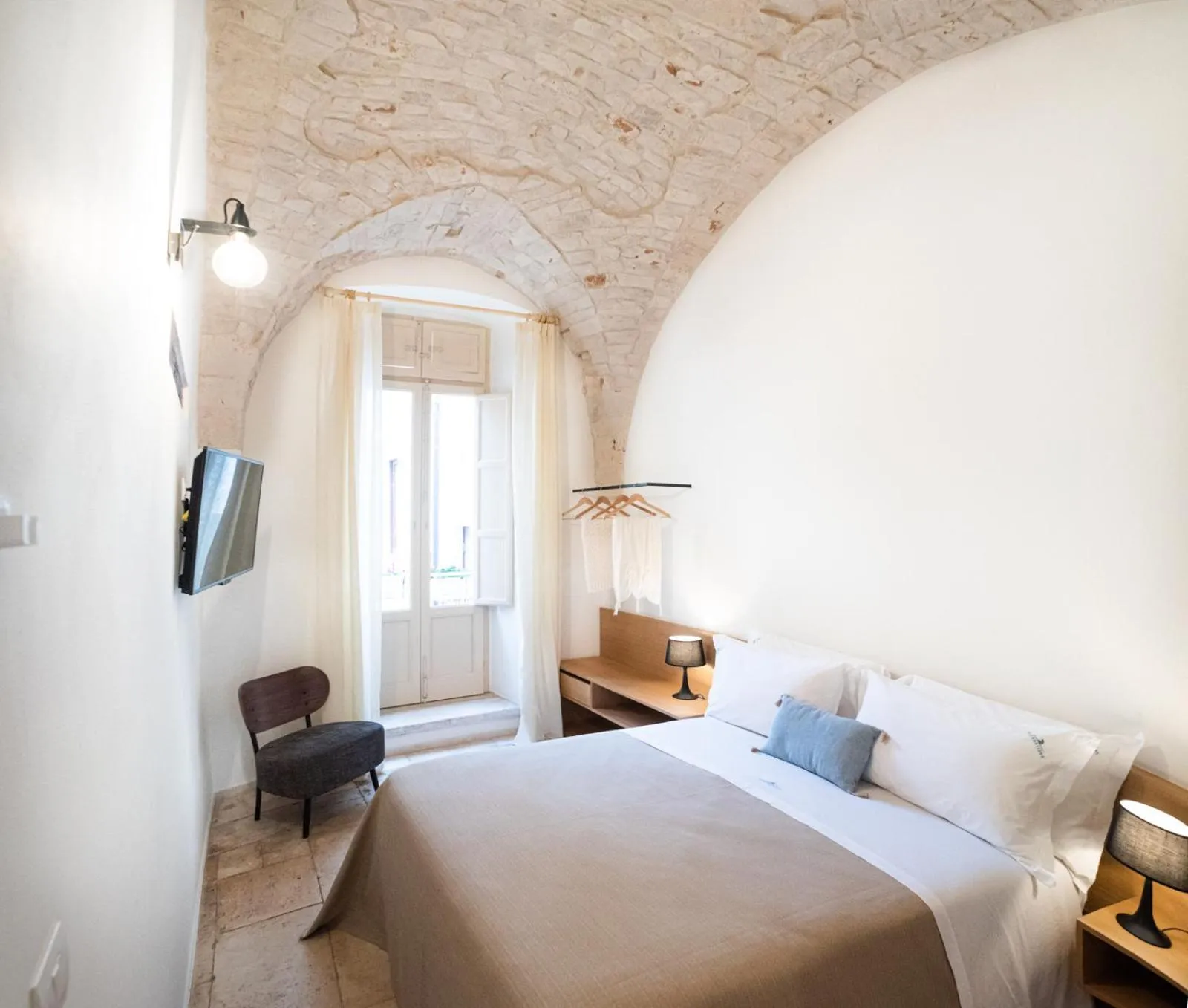 Bed in Petrantiche - Albergo Diffuso