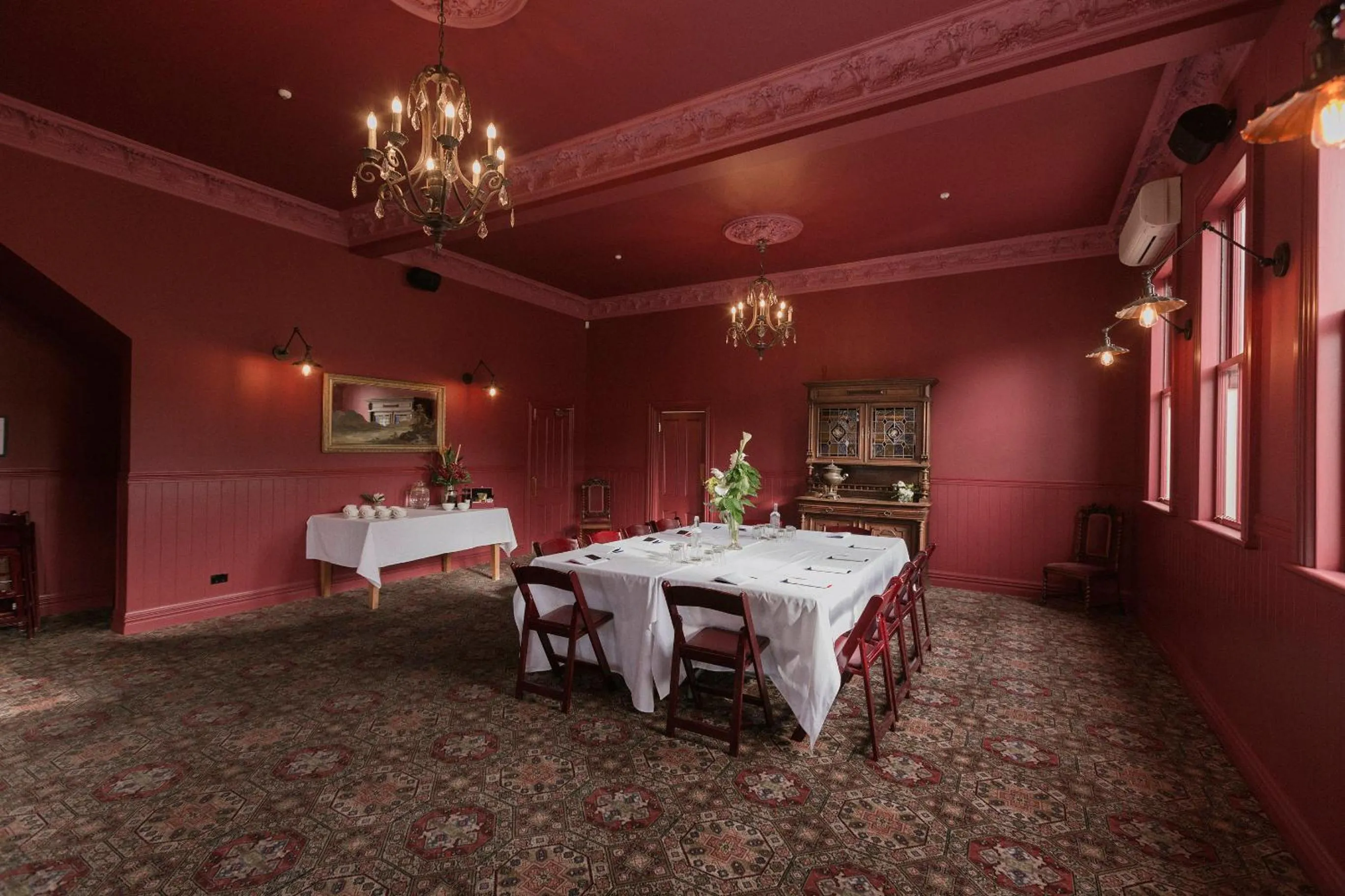 Breakfast in The Royal Hotel Featherston - Boutique Hotel