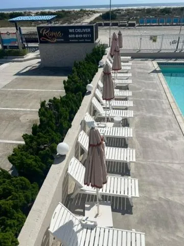 Coliseum Ocean Resort