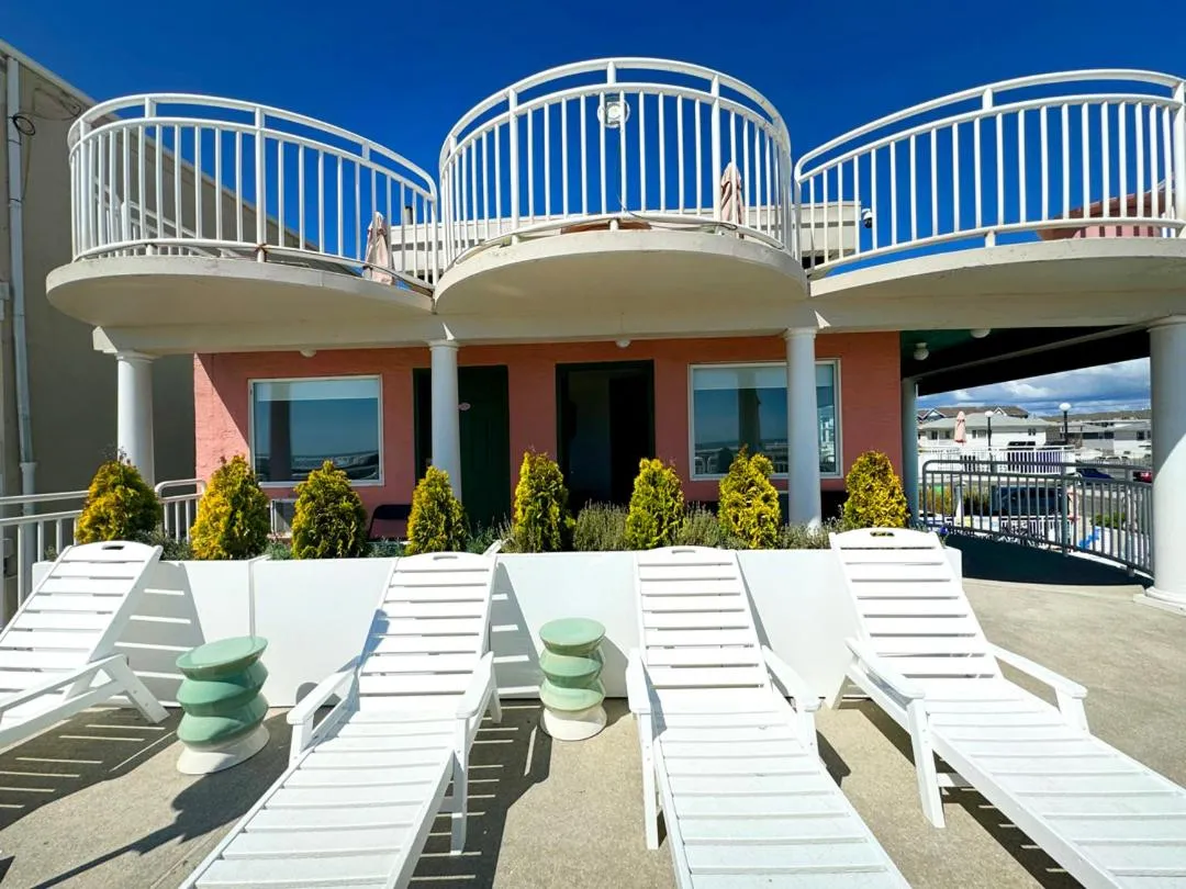 Coliseum Ocean Resort