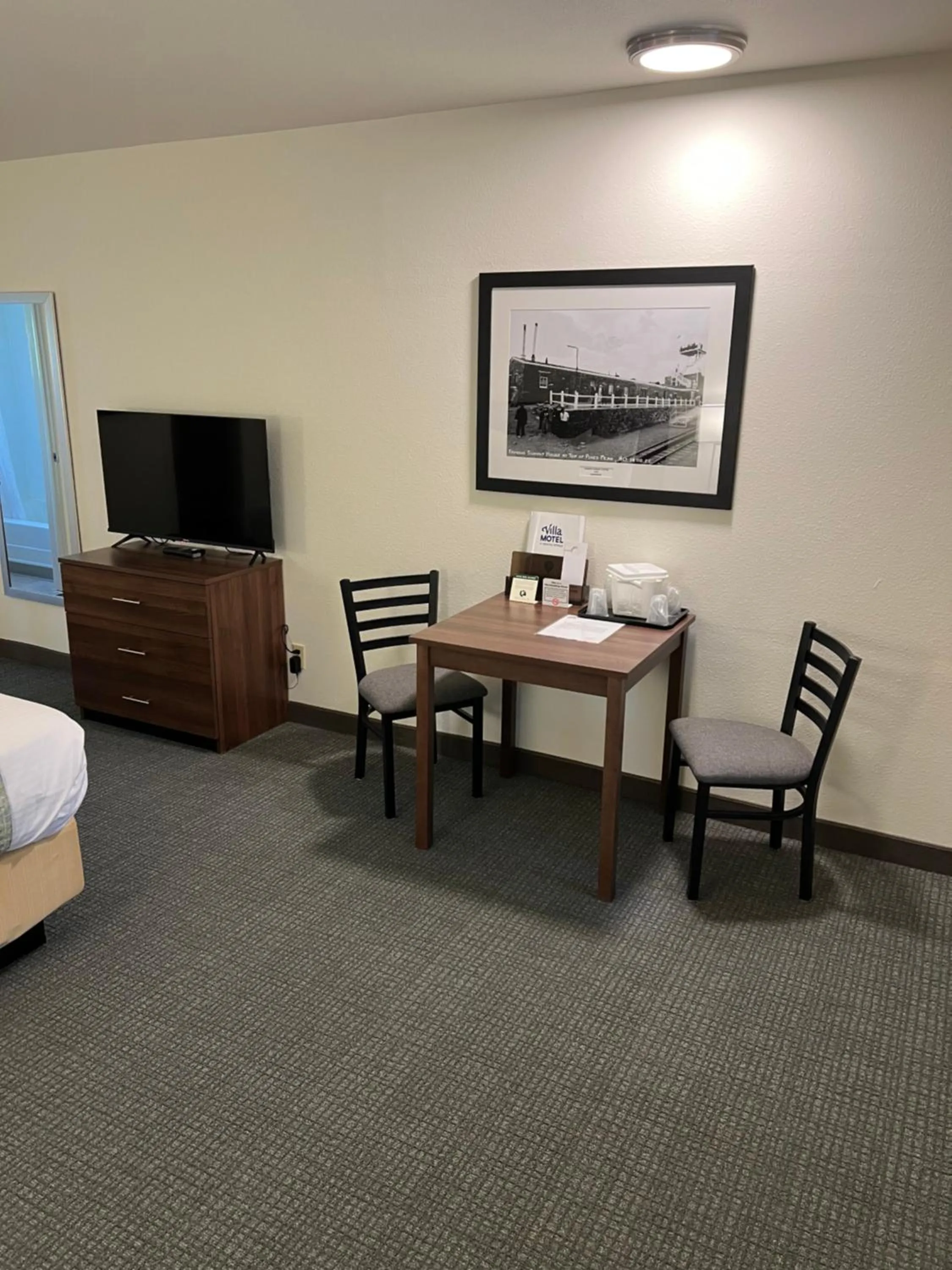 Bedroom, Bed in Villa Motel at Manitou Springs