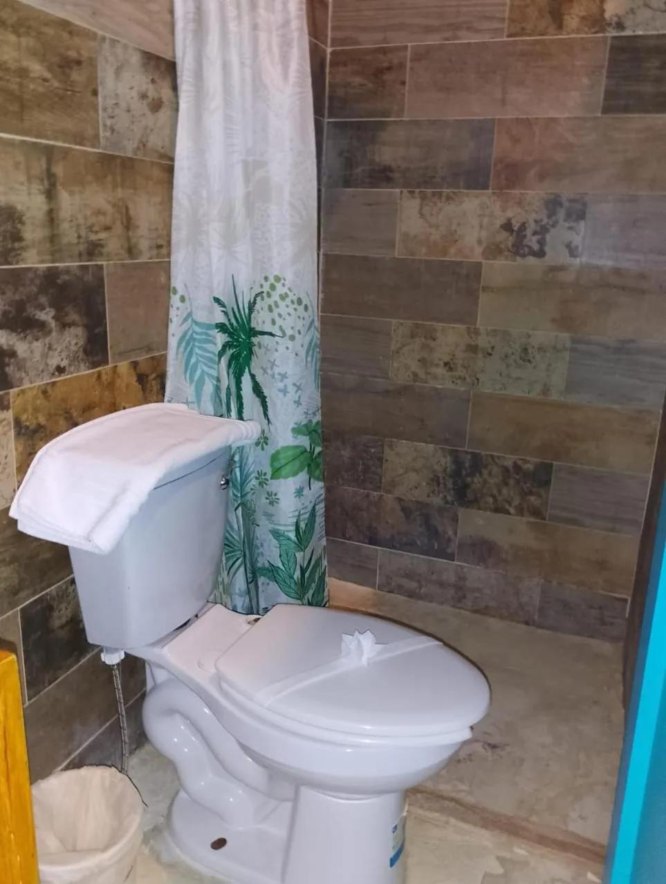 Shower in Hotel AKBAL Holbox