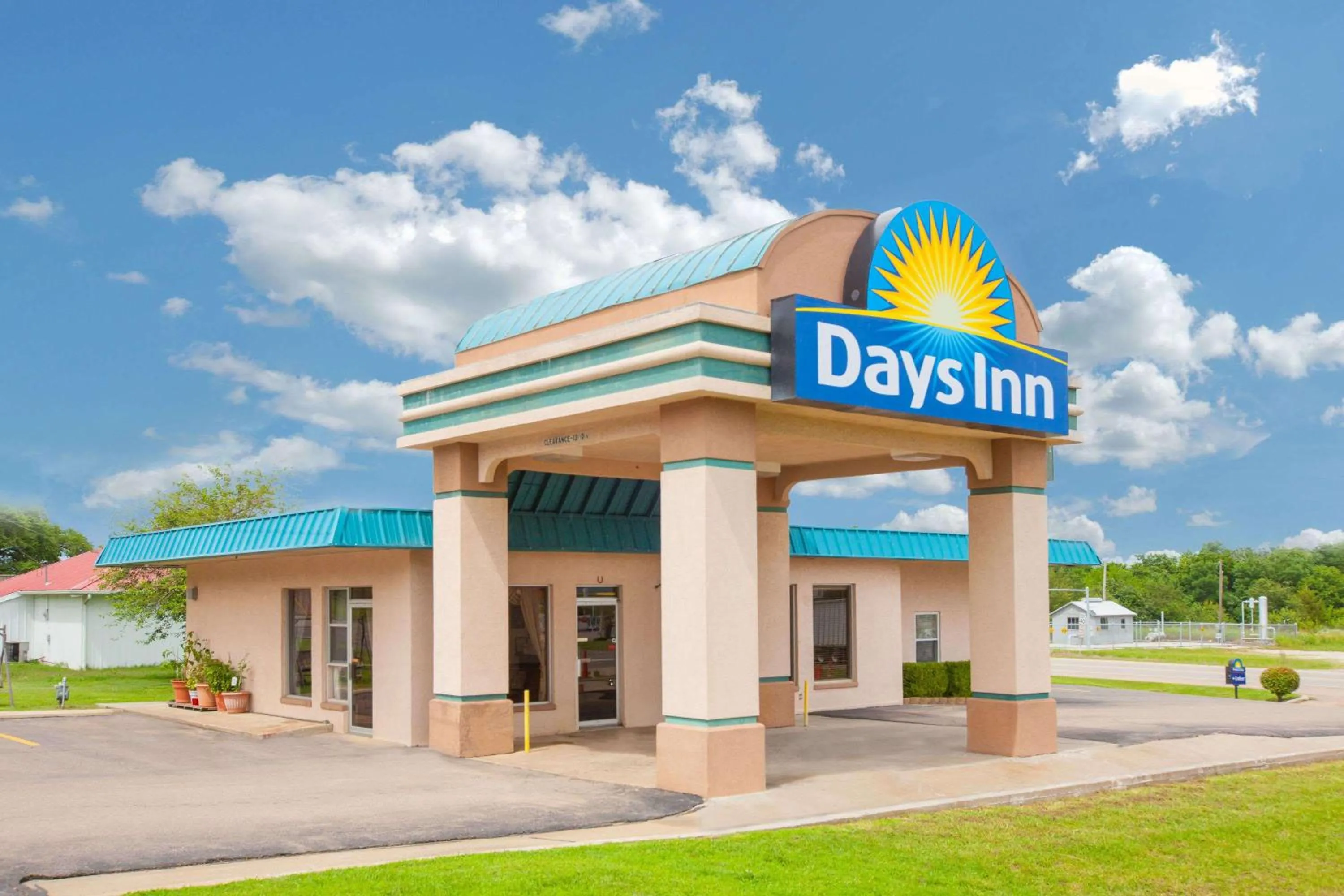 Property building in Days Inn by Wyndham Okemah