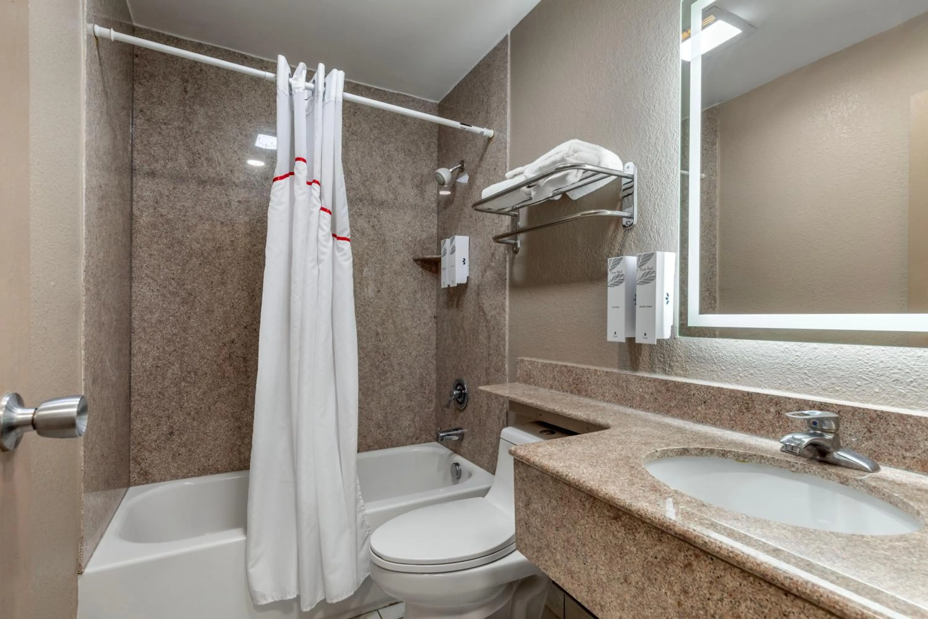 Bathroom in Red Roof Inn Suffolk