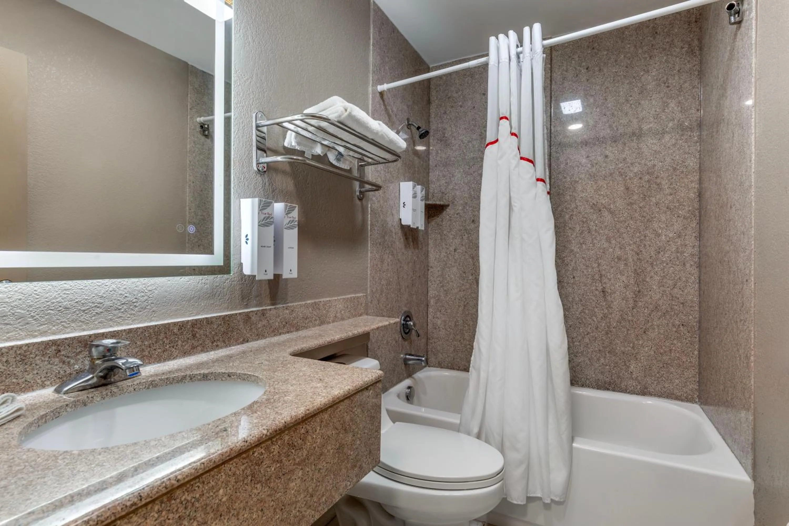 Bathroom in Red Roof Inn Suffolk