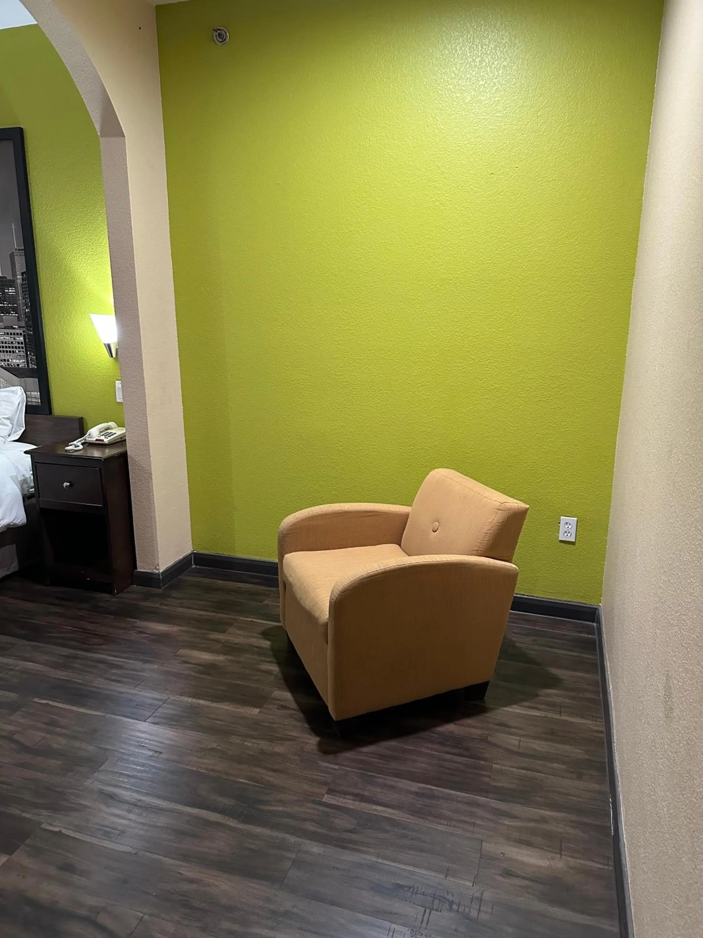 Seating area in Super 8 by Wyndham Intercontinental Houston TX