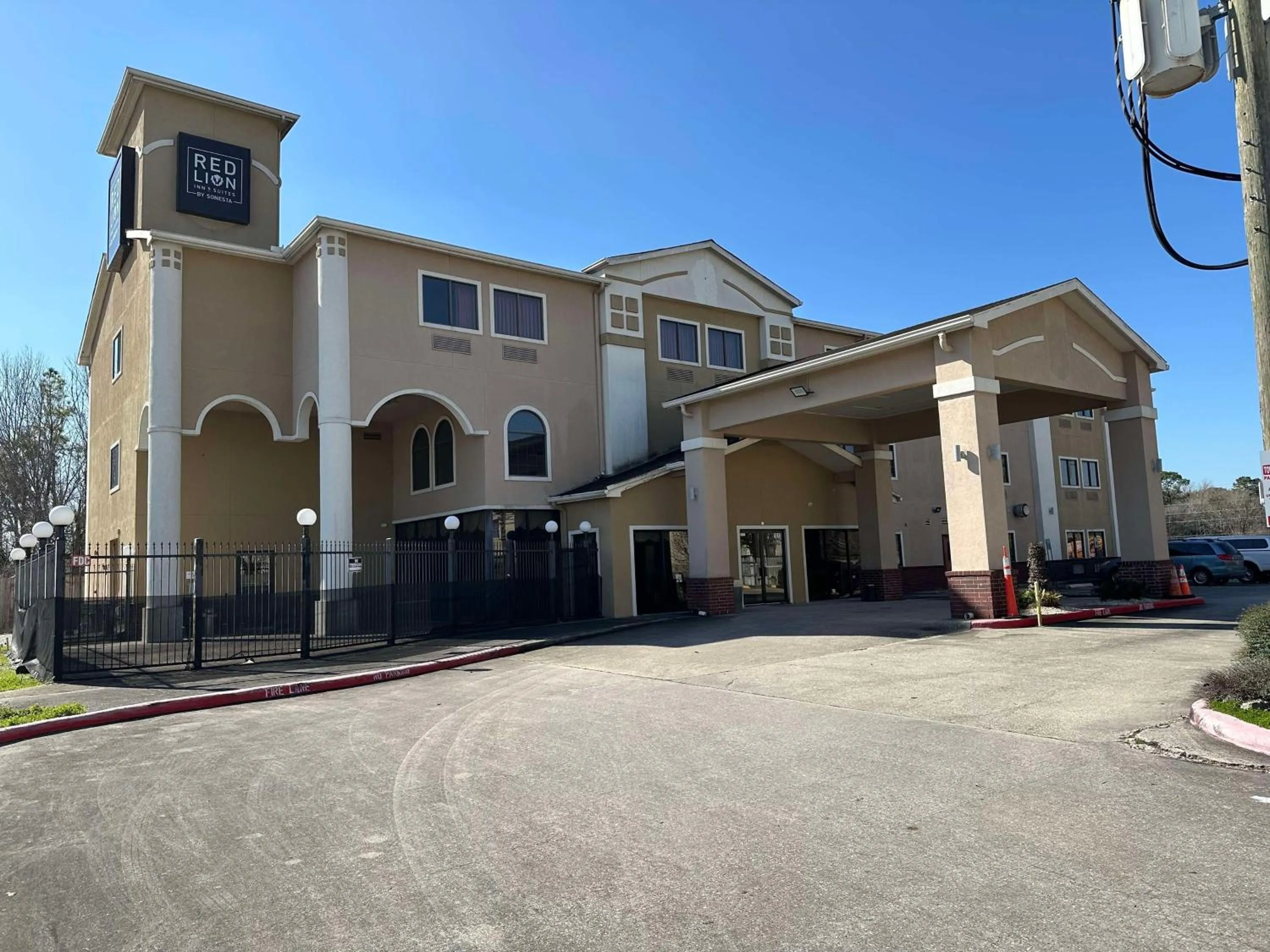 Property building in Super 8 by Wyndham Intercontinental Houston TX