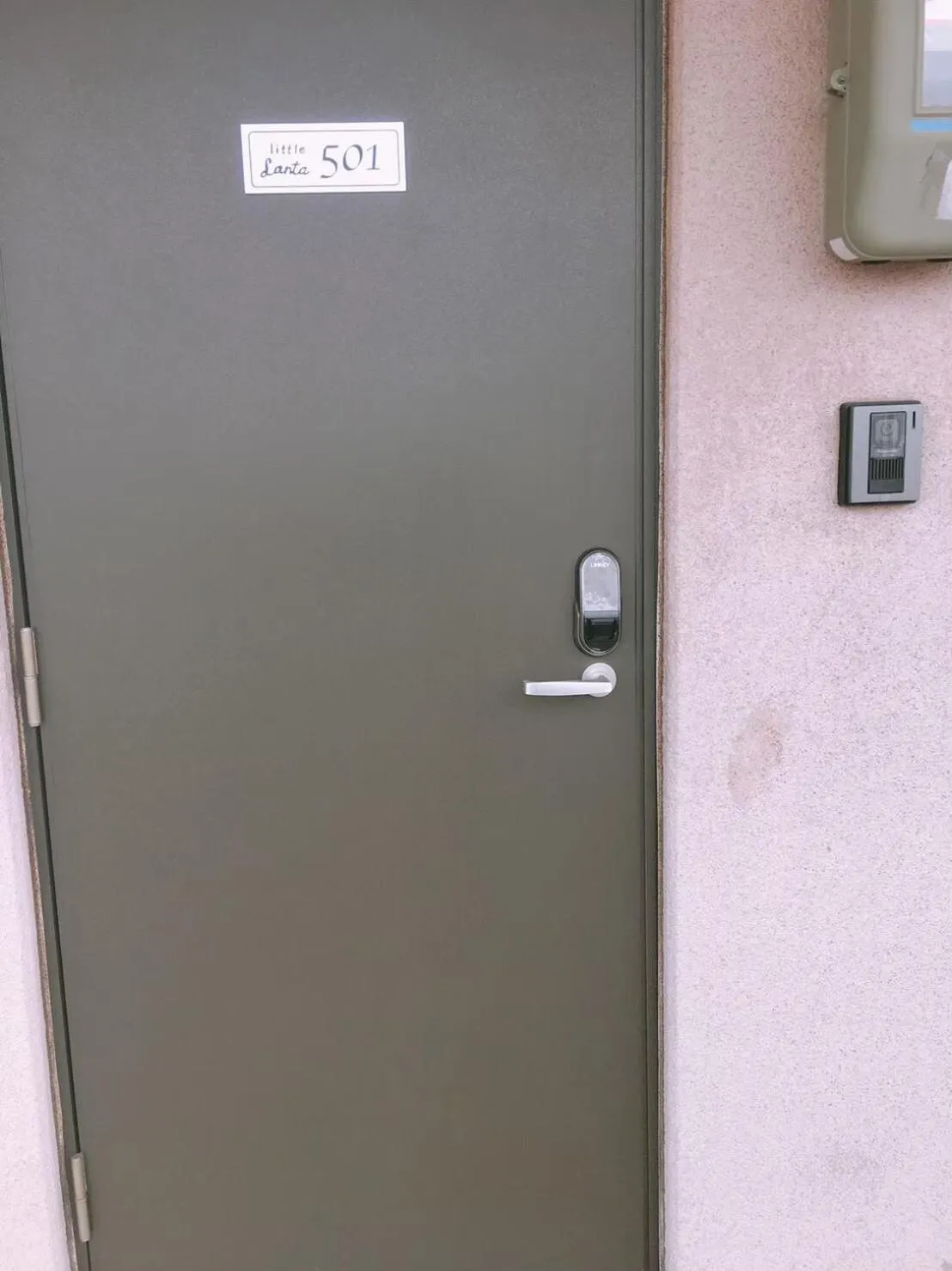 Facade/entrance in Little Santa