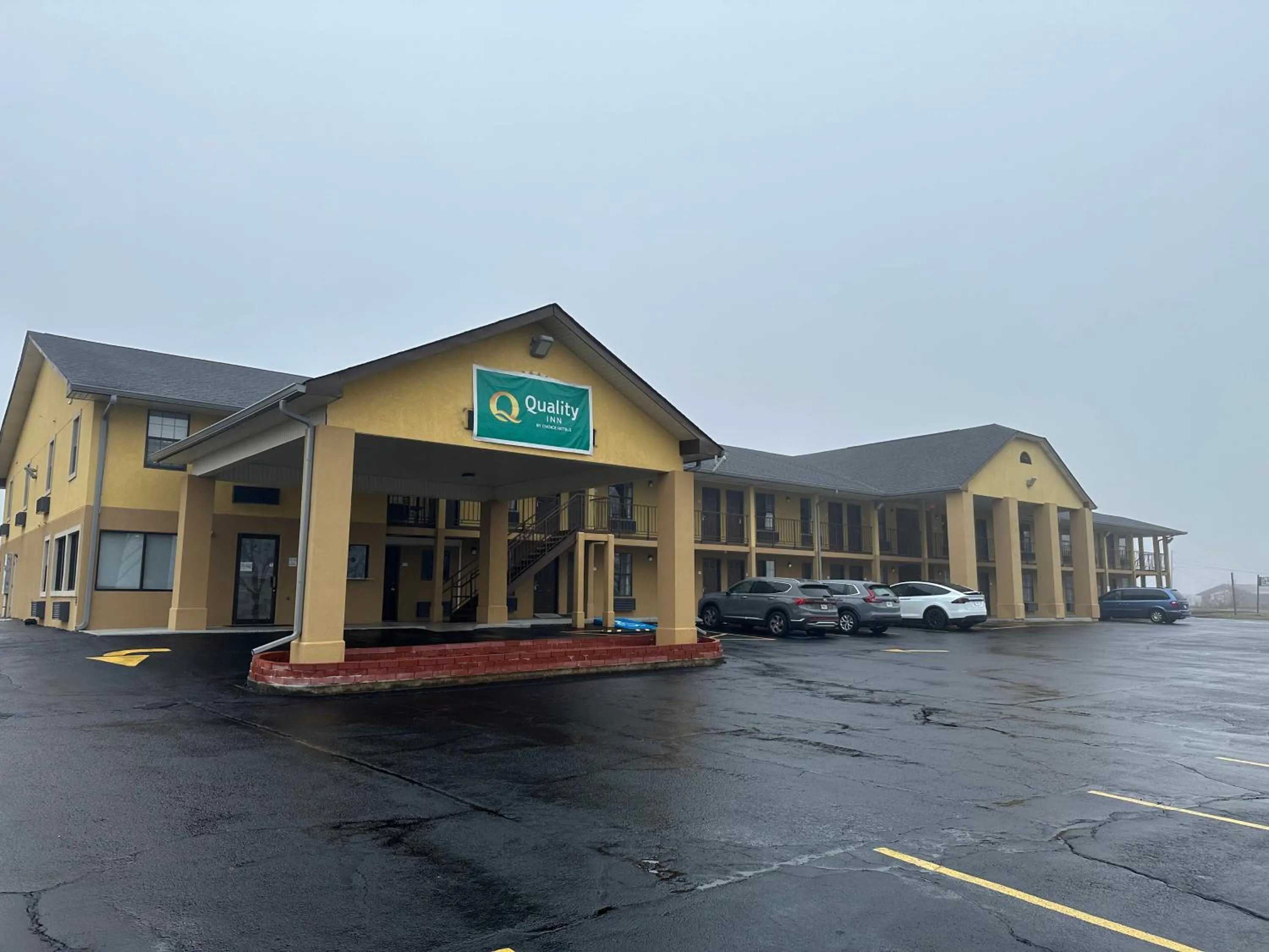 Property building in Quality Inn Monroe