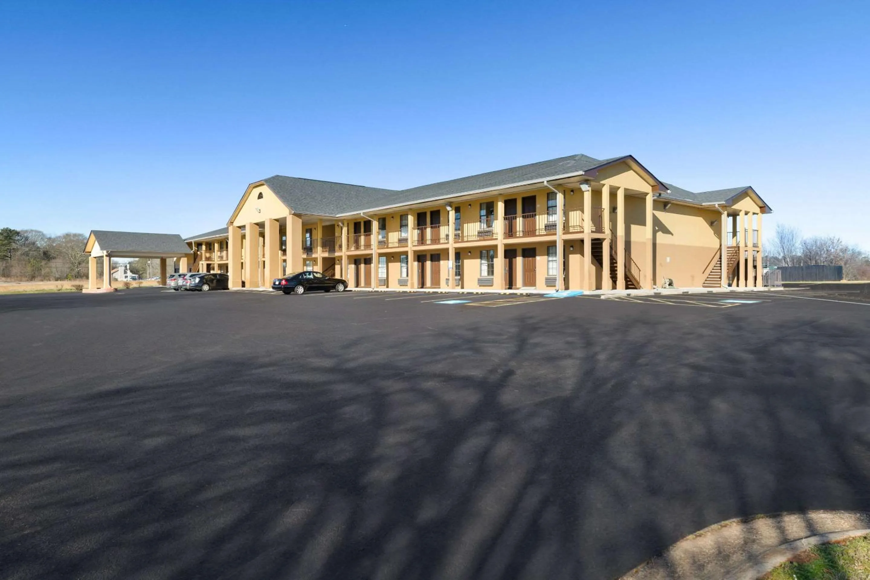 Property building in Quality Inn Monroe