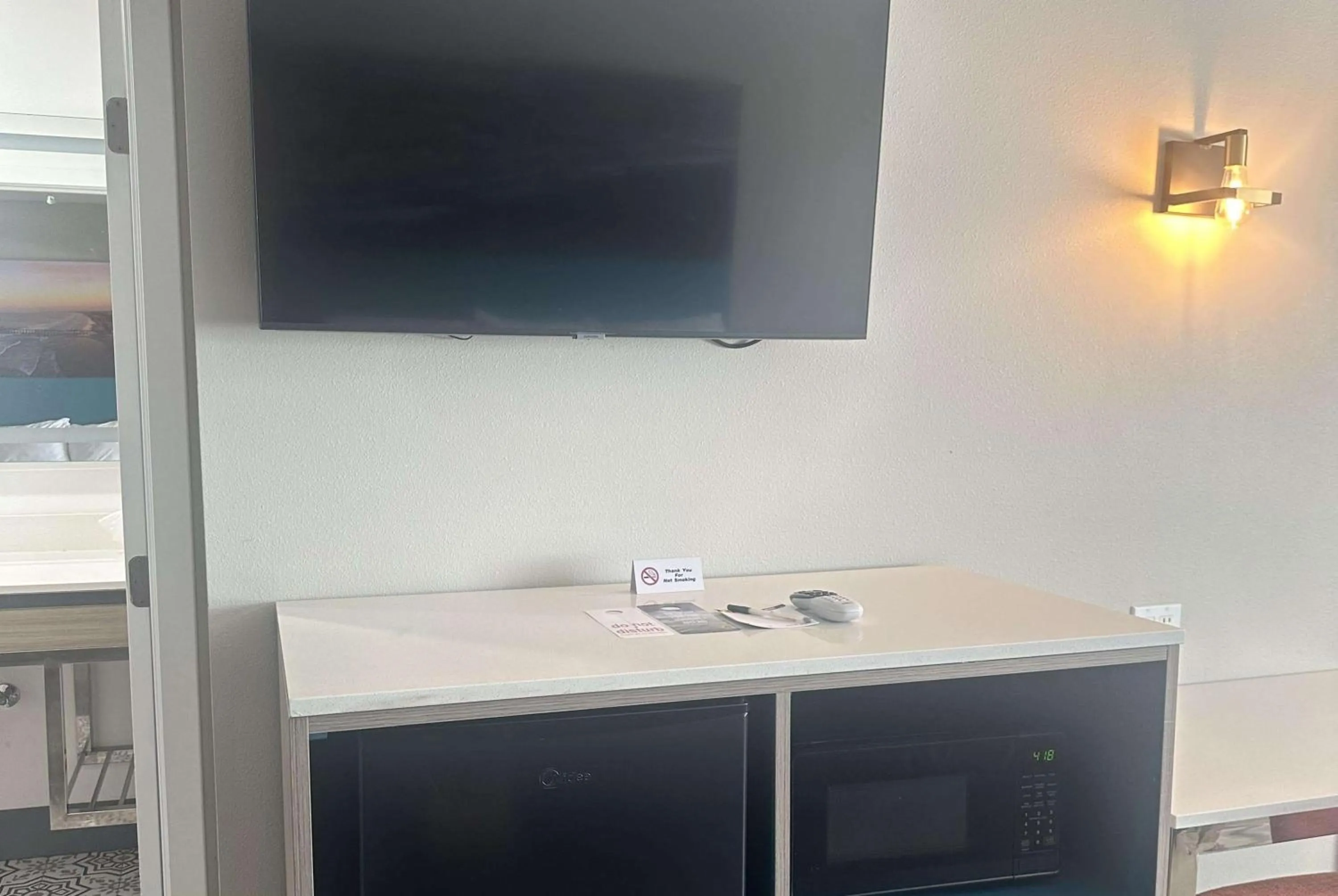 Photo of the whole room in Super 8 by Wyndham Oceanside Downtown