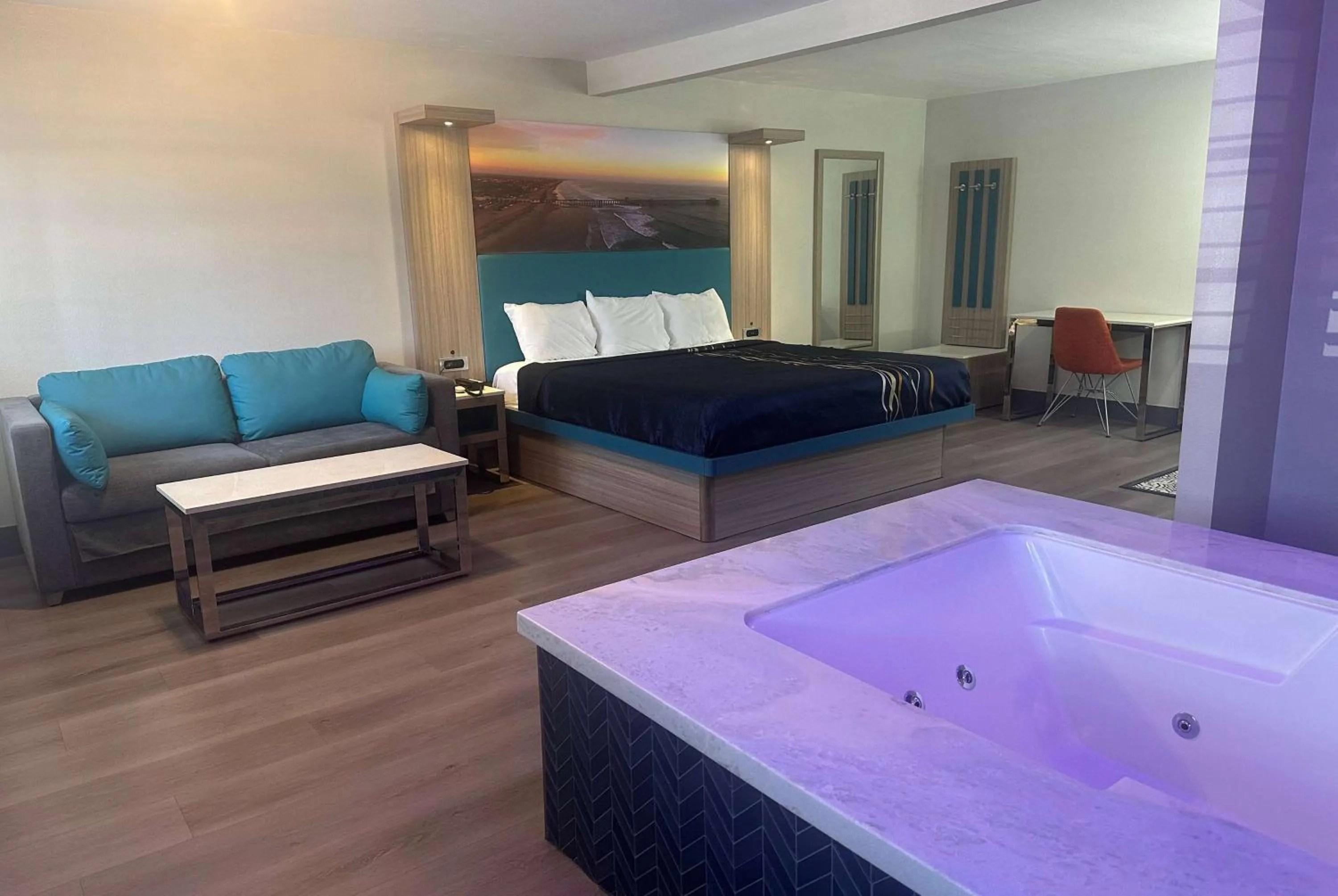 Photo of the whole room in Super 8 by Wyndham Oceanside Downtown