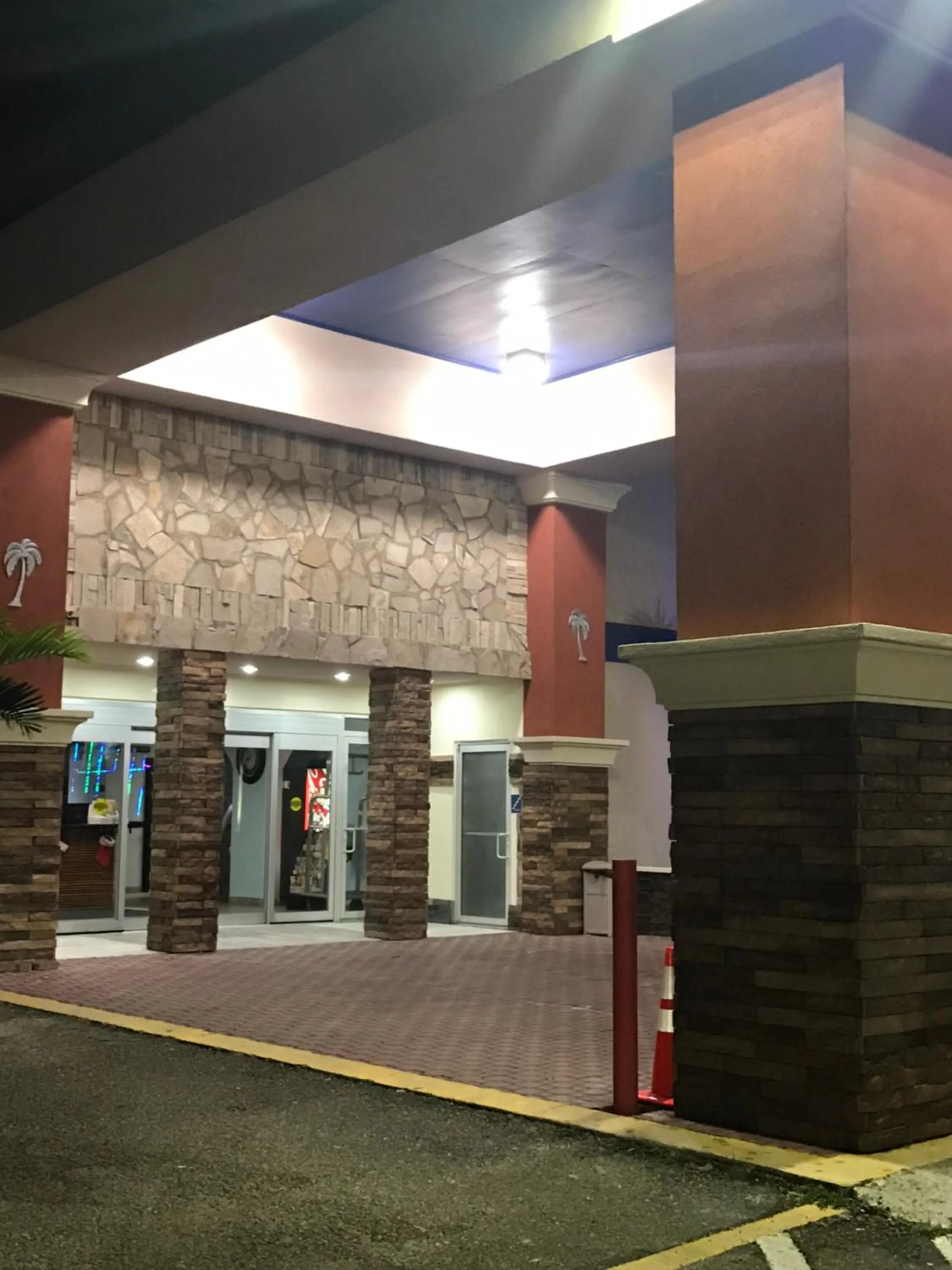 Night in Blue Bay Inn and Suites