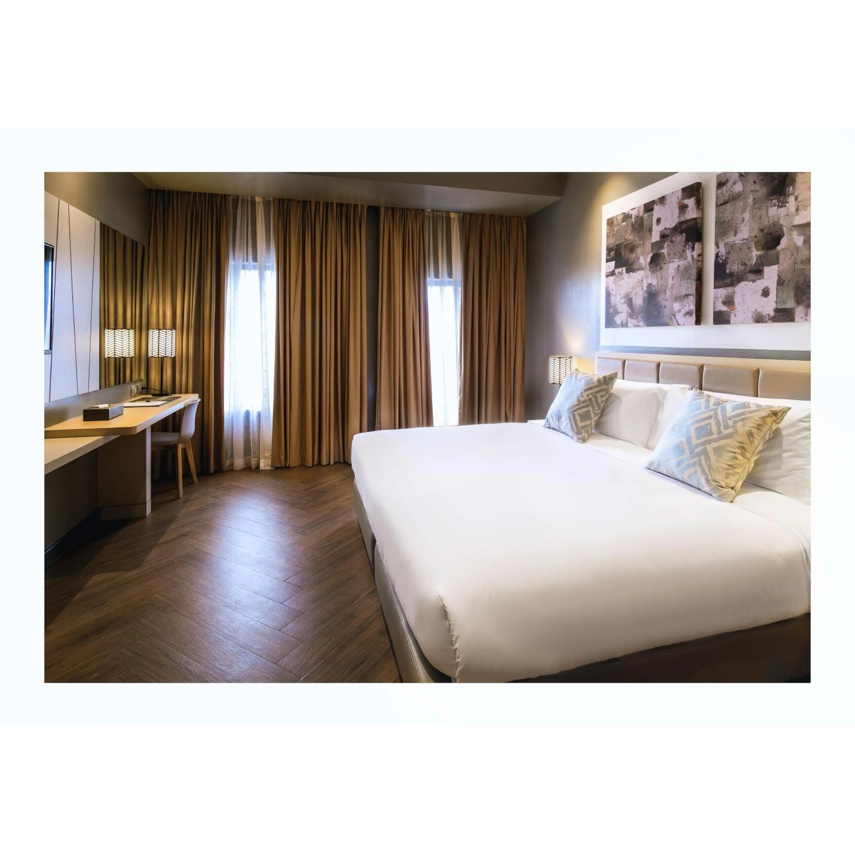 Bed in Summit Hotel Greenhills