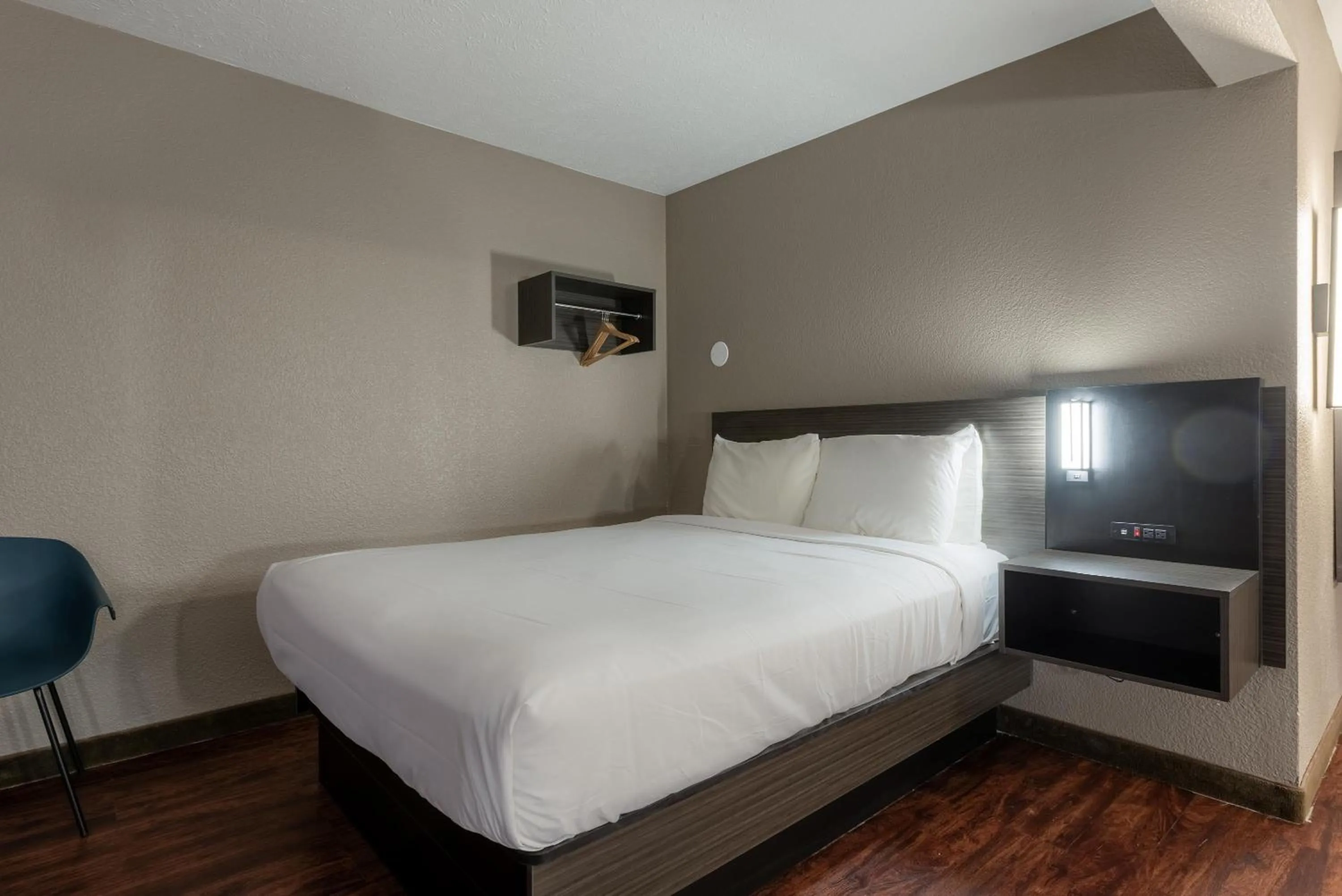 Photo of the whole room, Bed in Studio 6 Limon, CO I 70