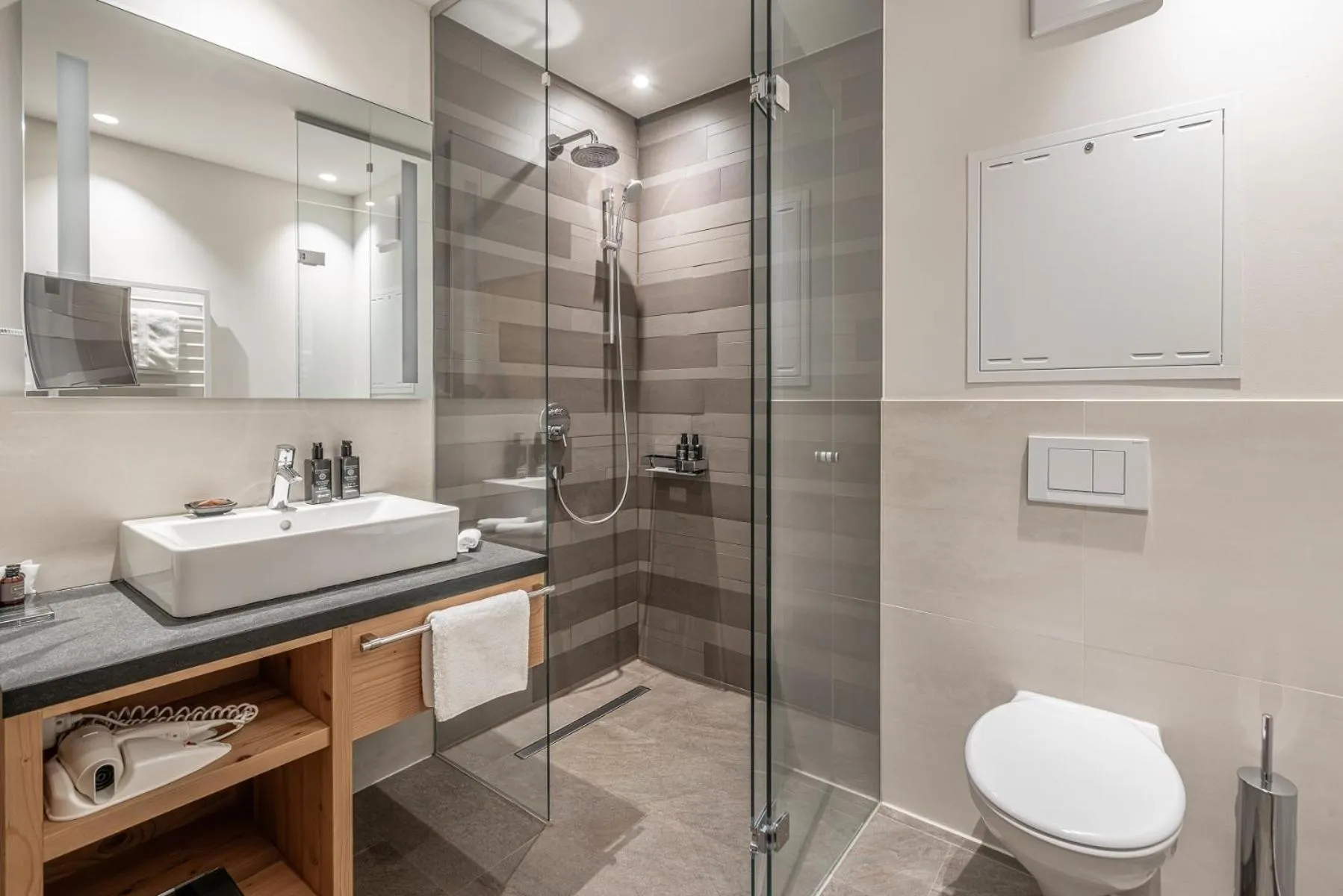 Bathroom in Gletscherblick- serviced apartments