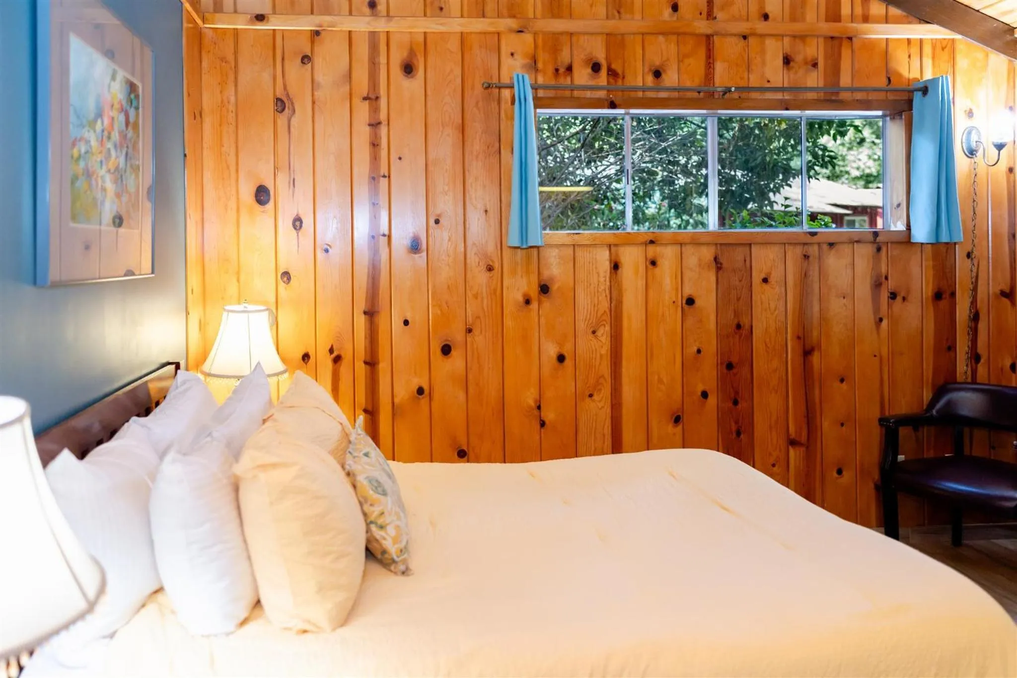 Bed in Fern River Resort