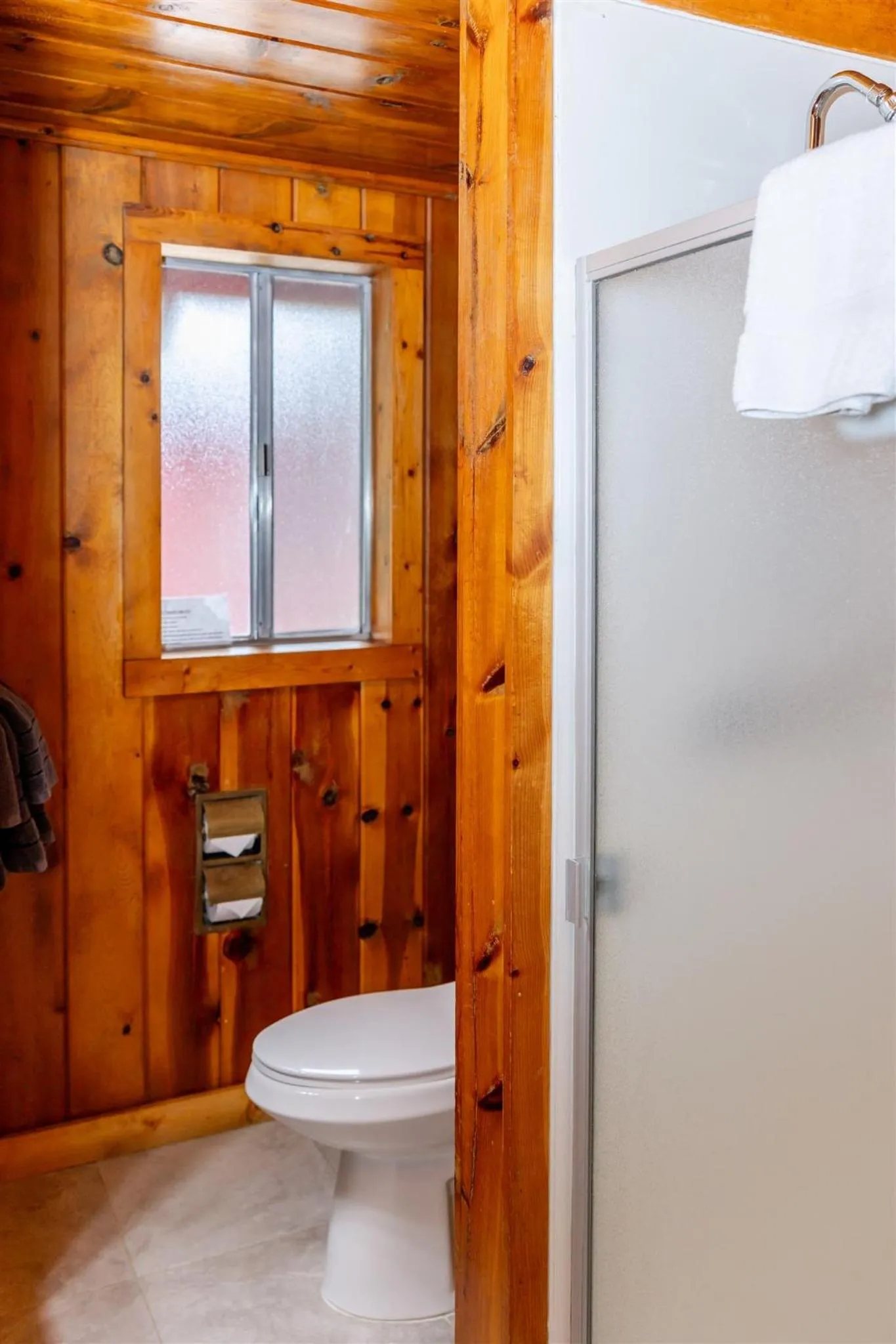 Shower in Fern River Resort