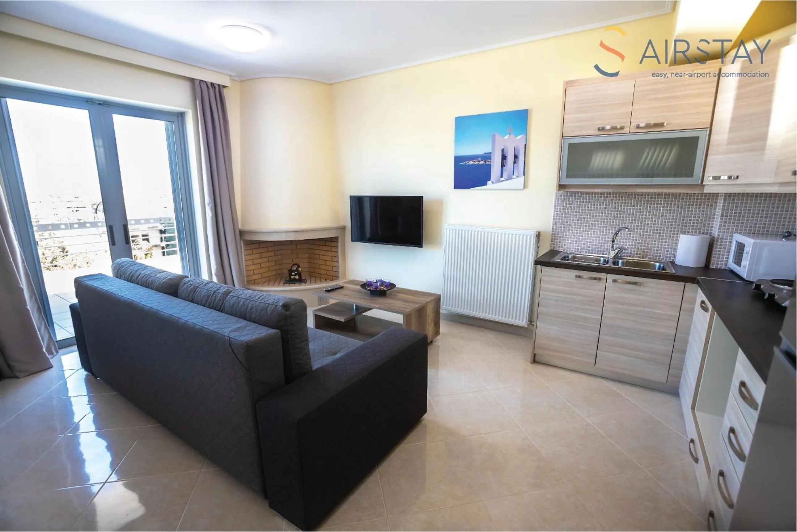 Living room in Thresh Apartments Airport by Airstay