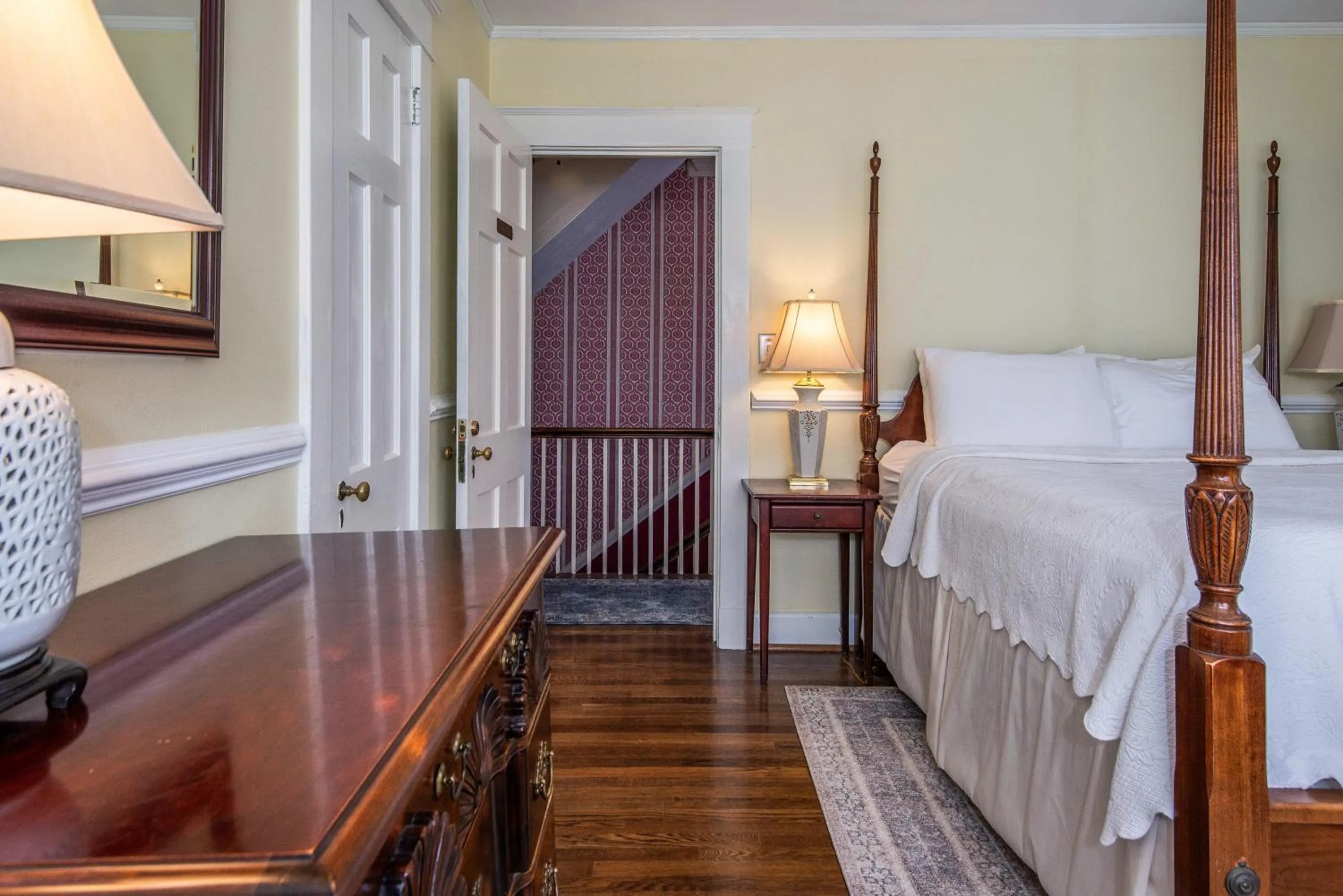 Bed in Cedars of Williamsburg Bed & Breakfast