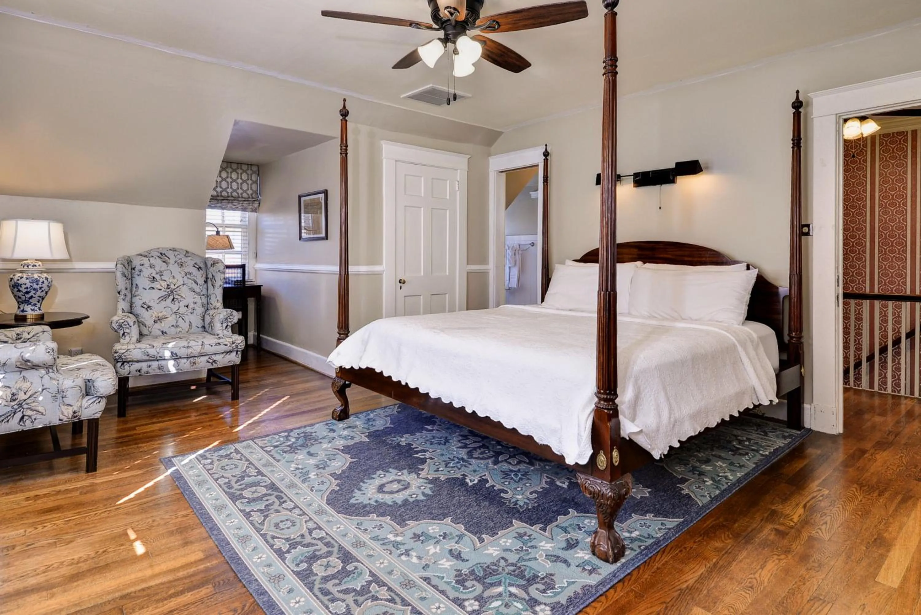 Bed in Cedars of Williamsburg Bed & Breakfast