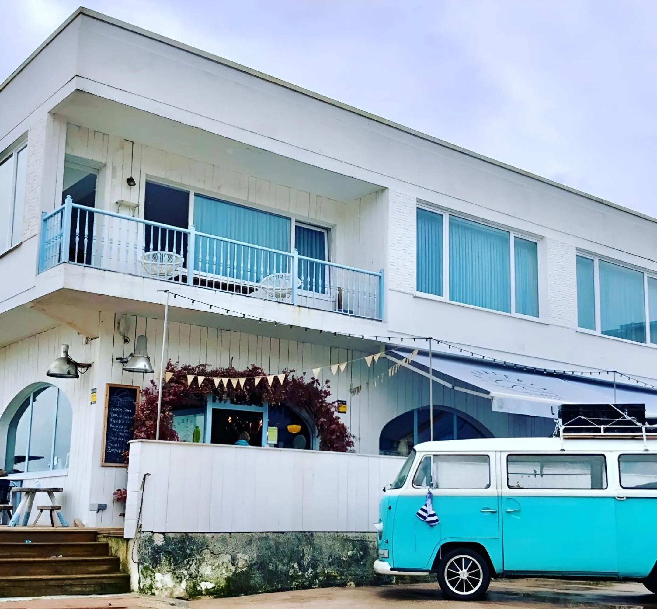 Lounge or bar in La Surfería Suances