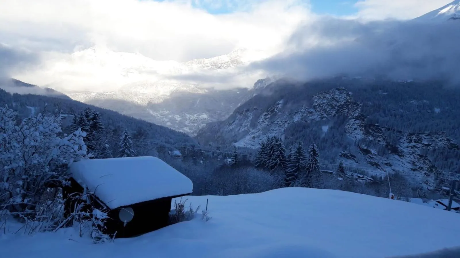 Mountain view in chalet des grands bois