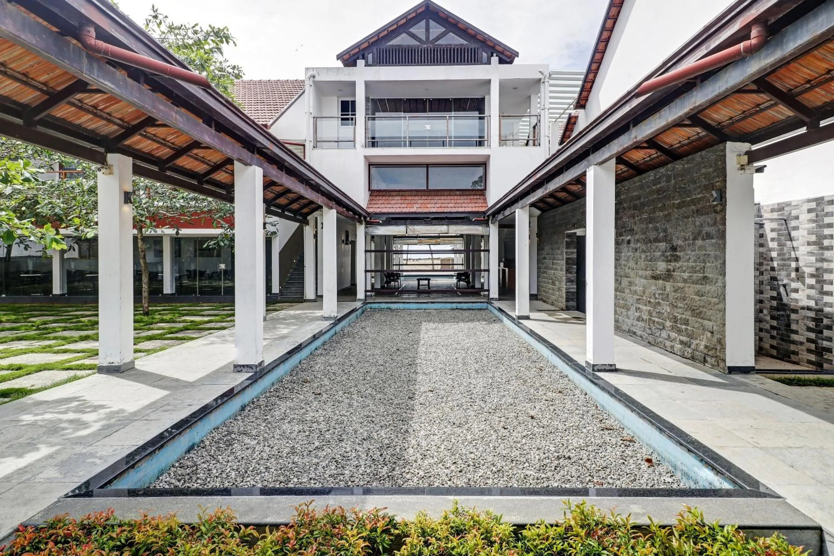 Garden in Super OAK Edassery's Sealine Villa Stay