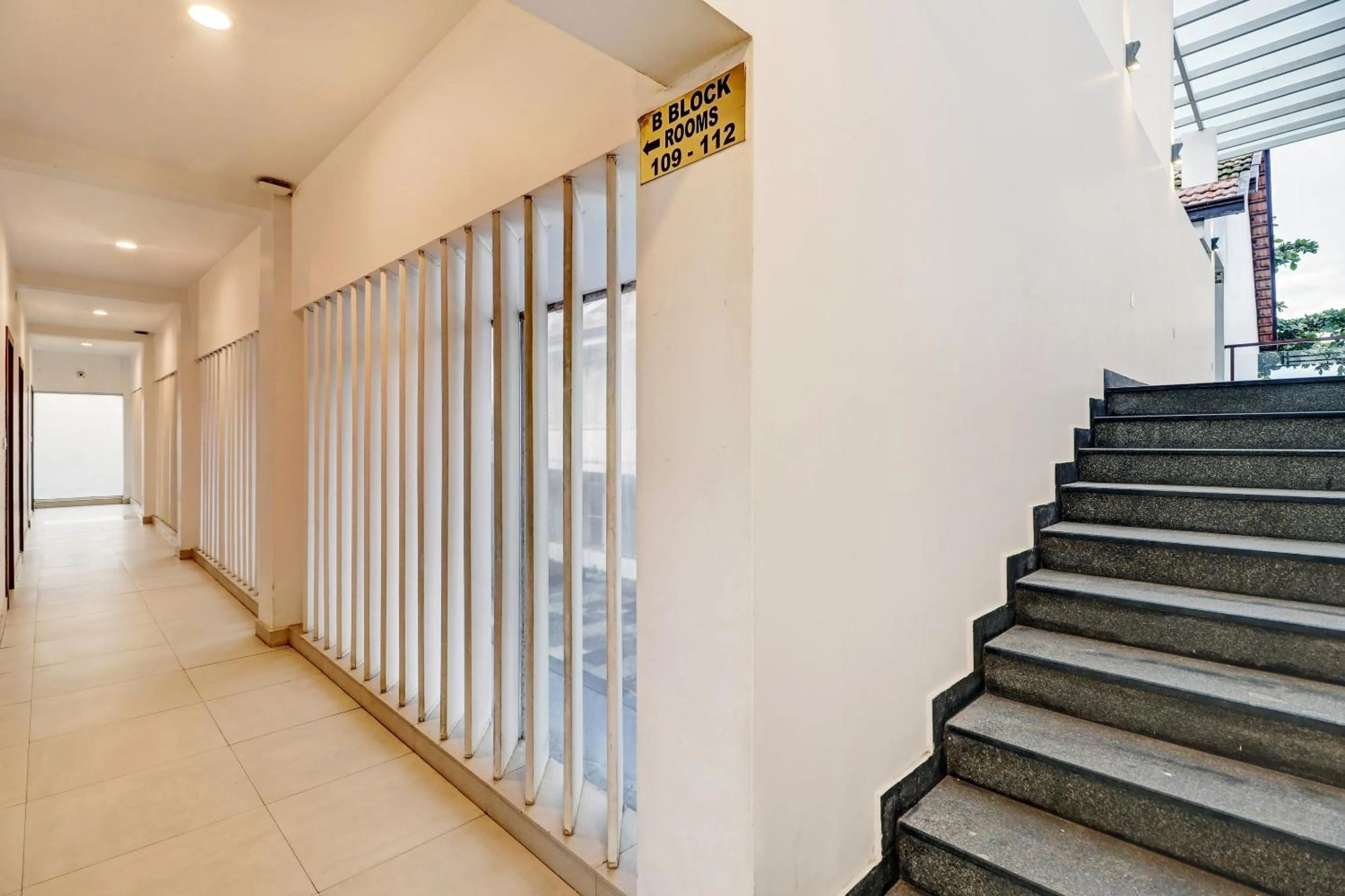 Lobby or reception in Super OAK Edassery's Sealine Villa Stay