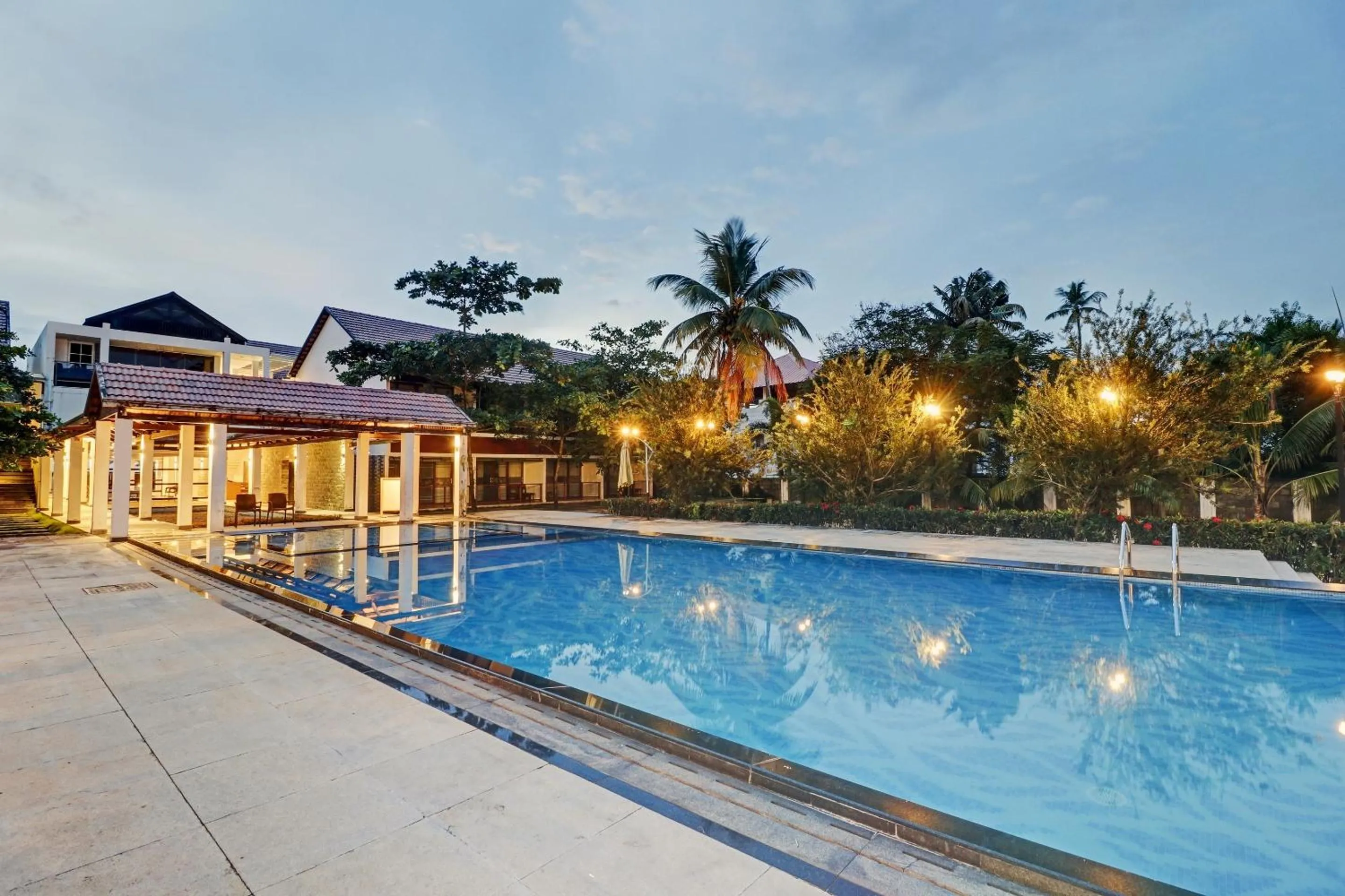 Facade/entrance in Super OAK Edassery's Sealine Villa Stay