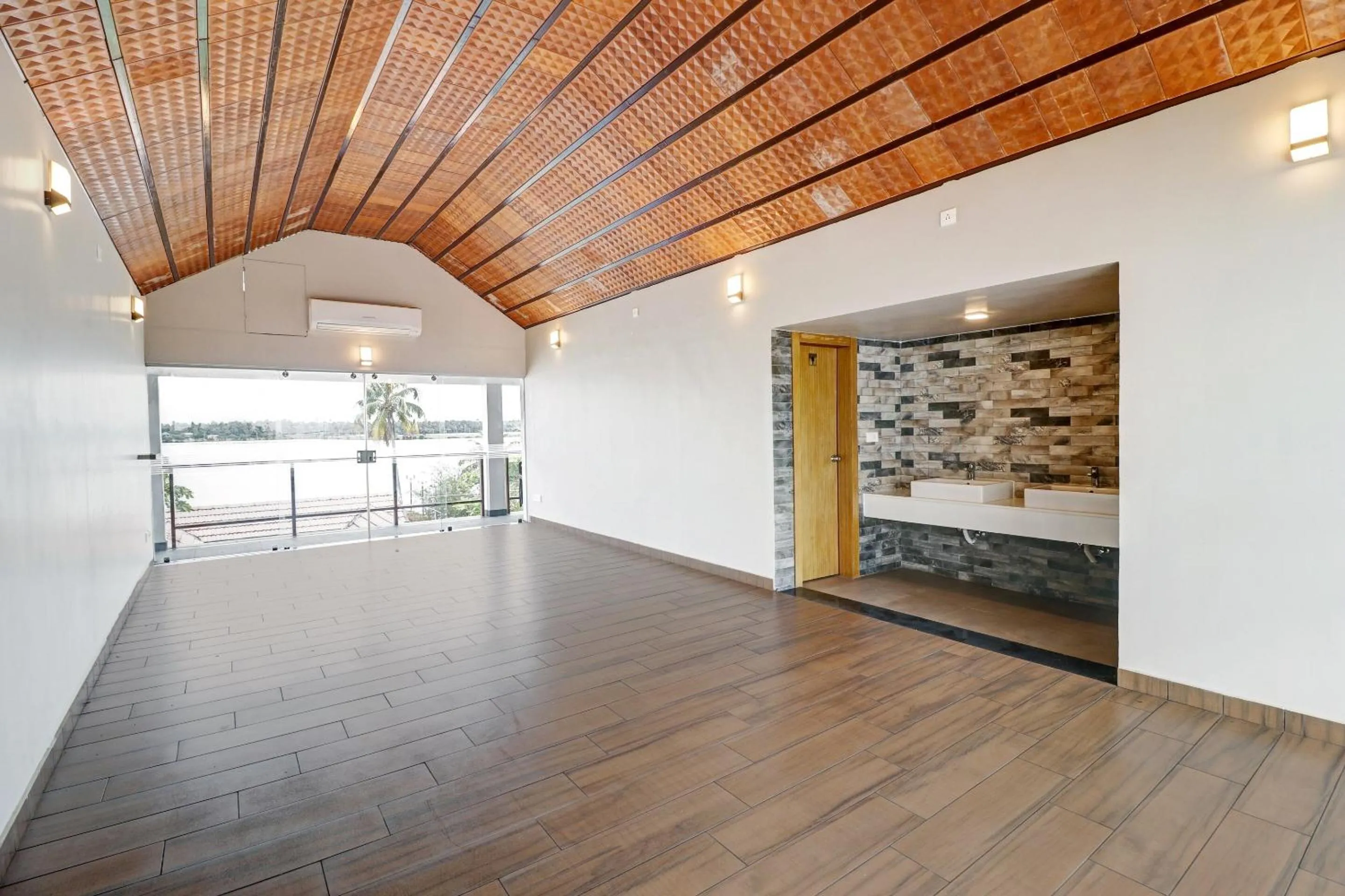 Facade/entrance in Super OAK Edassery's Sealine Villa Stay