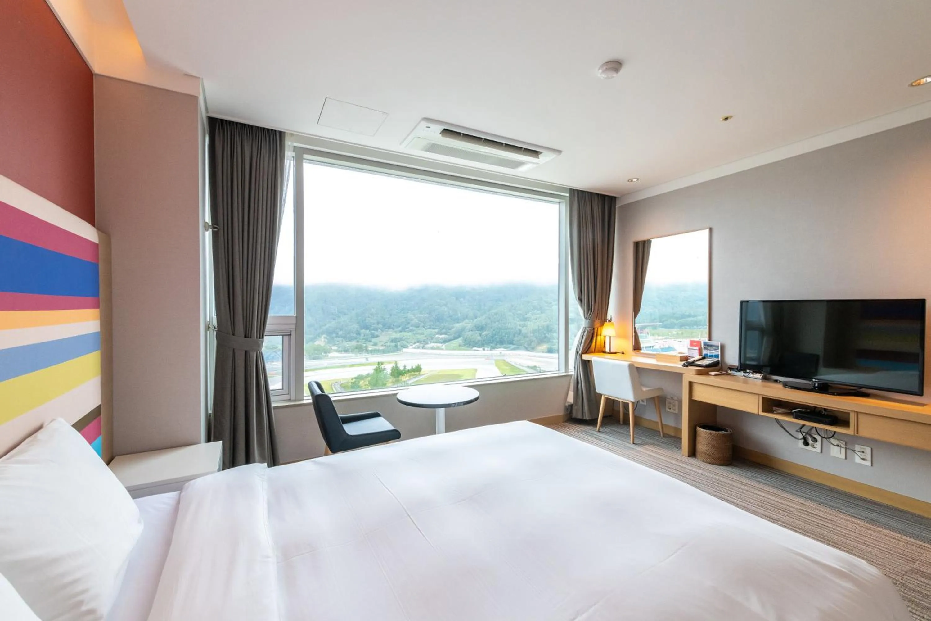 Photo of the whole room, Bed in Take Hotel & Resort Inje Speedium