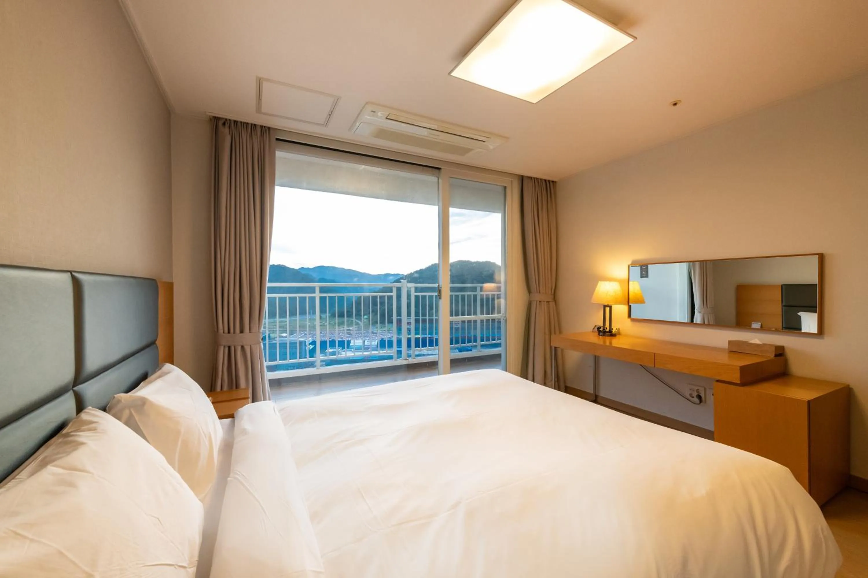 Bedroom, Bed in Take Hotel & Resort Inje Speedium