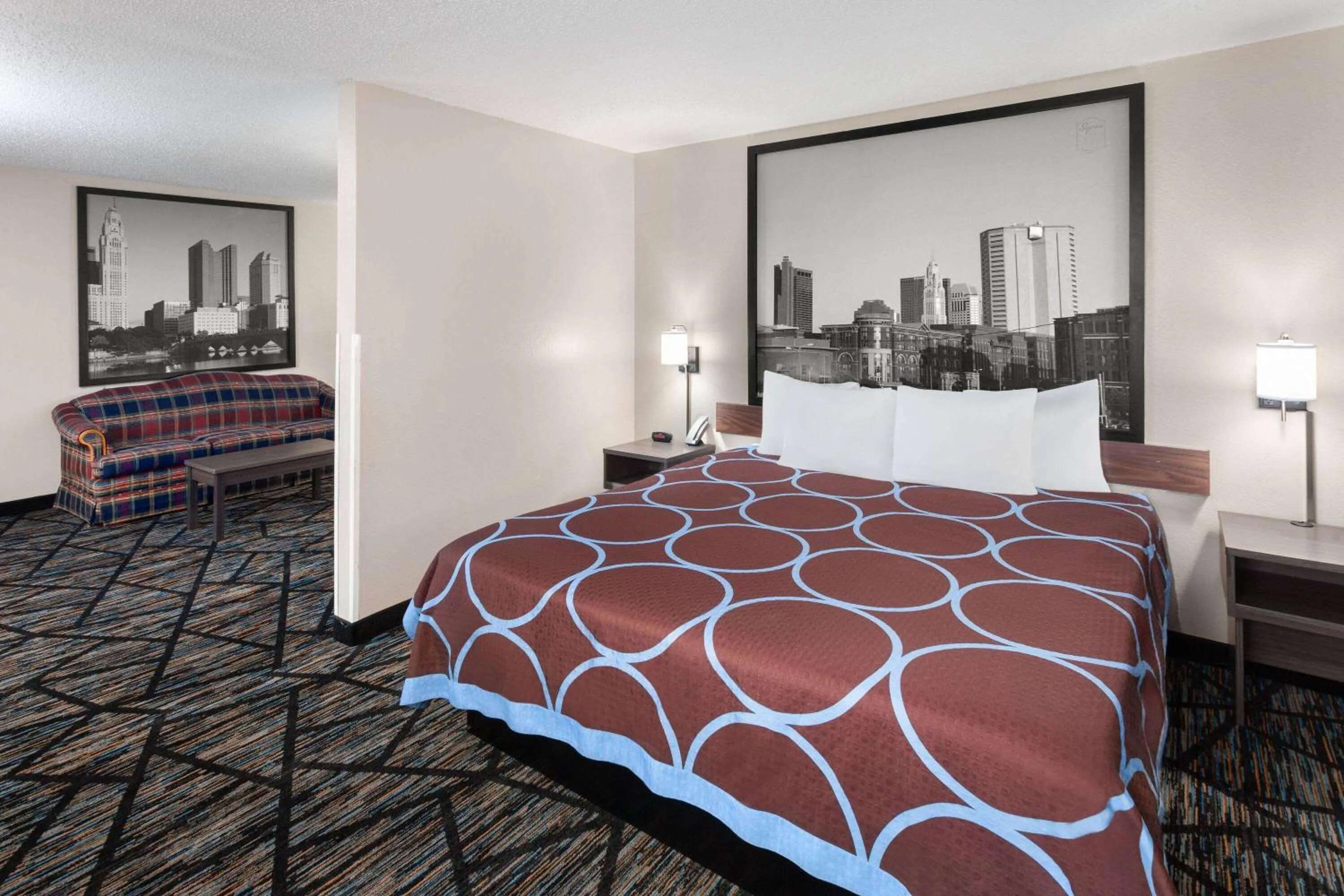 Photo of the whole room, Bed in Super 8 by Wyndham Mt. Vernon