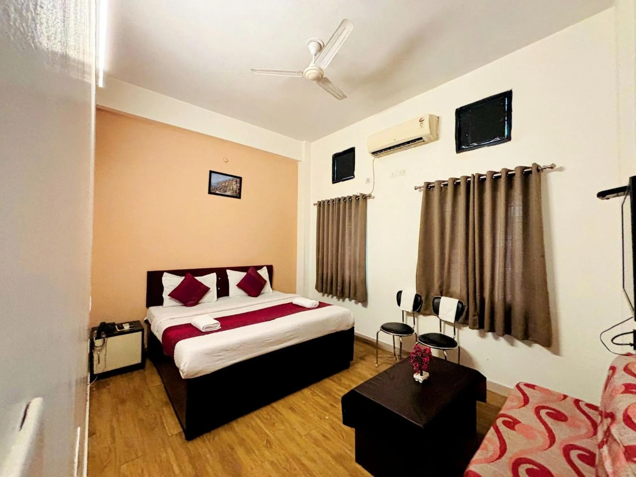 Bed in Hotel Sunrise Inn