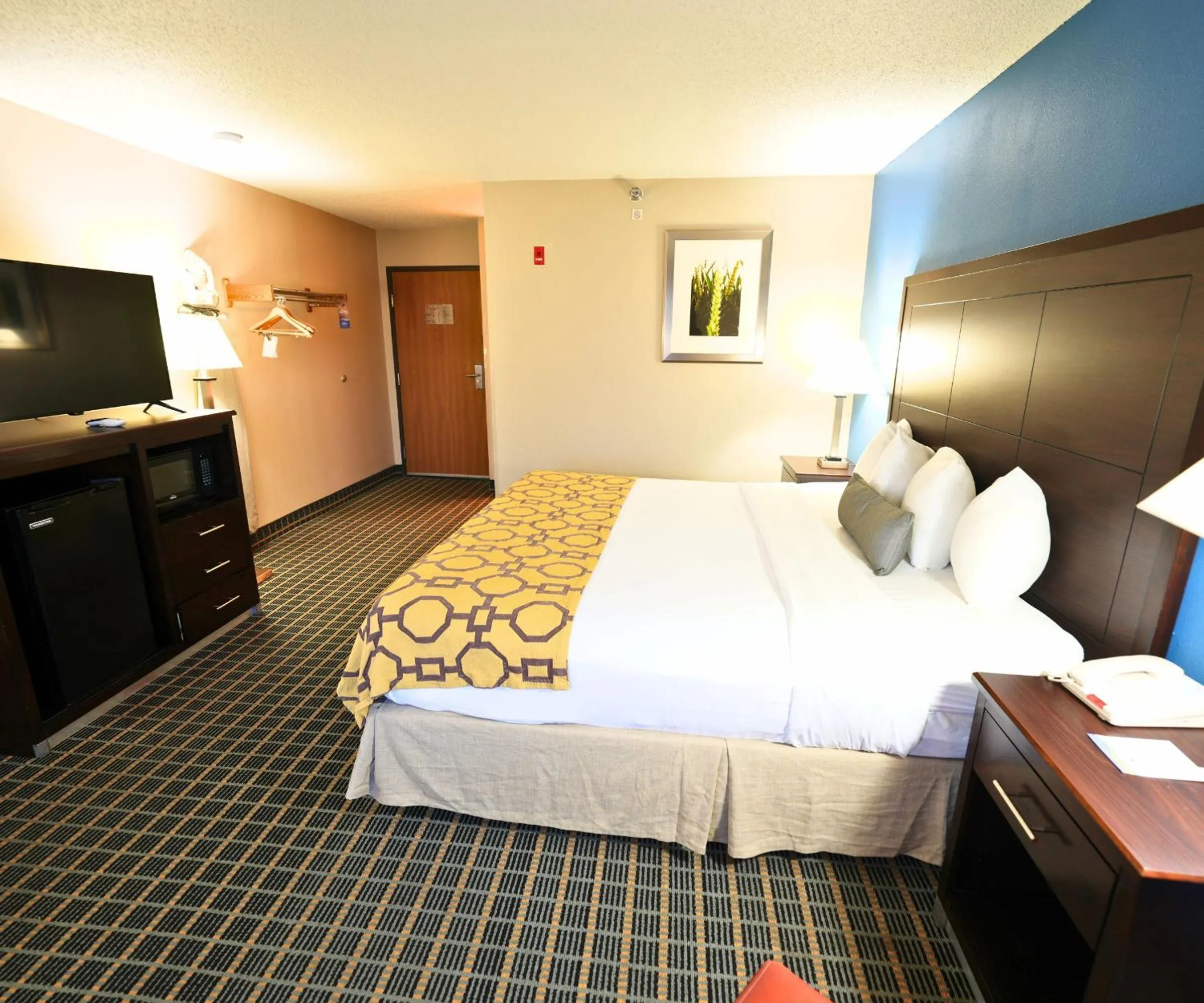 Bed in Baymont by Wyndham Marshalltown