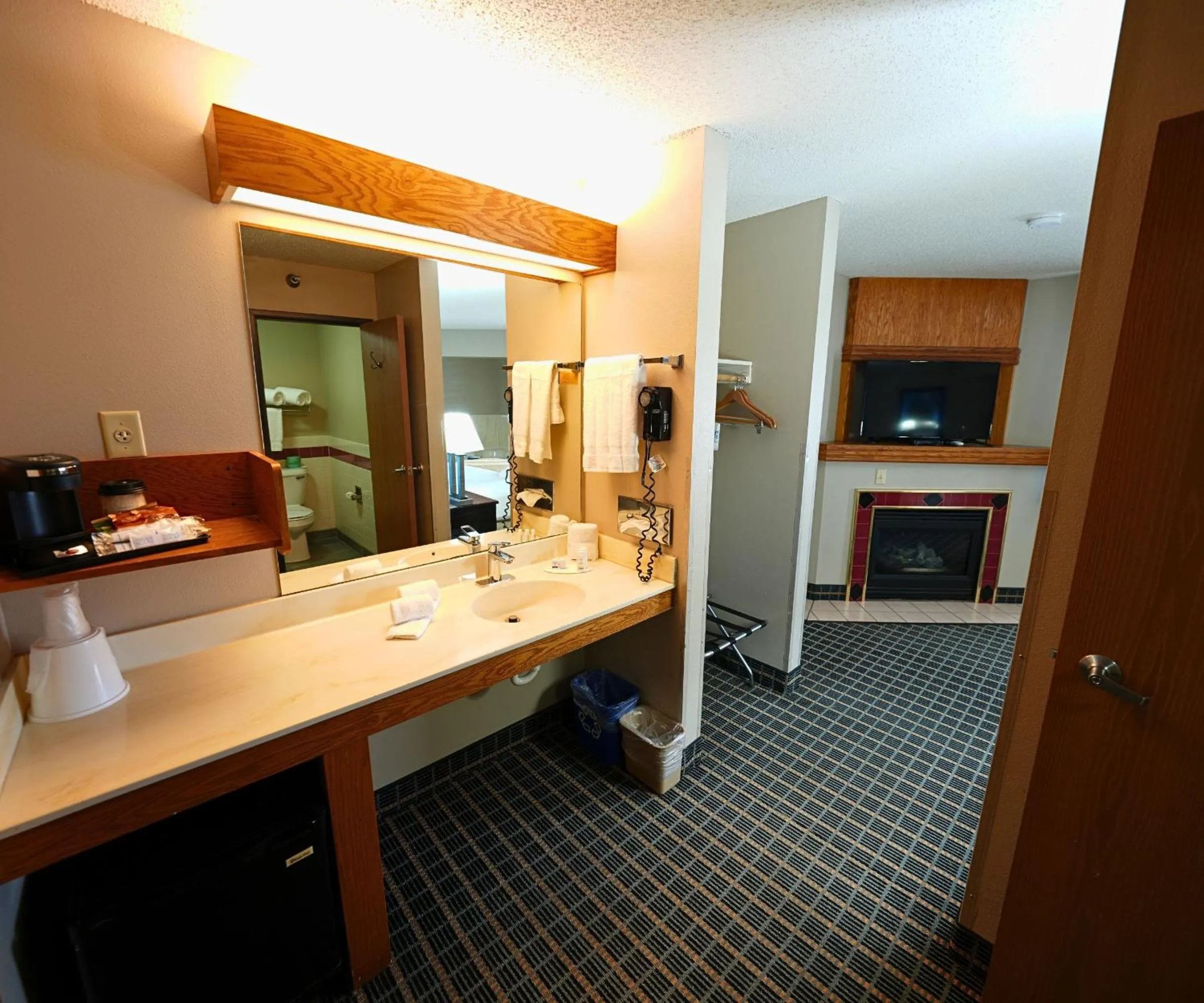 Bed in Baymont by Wyndham Marshalltown