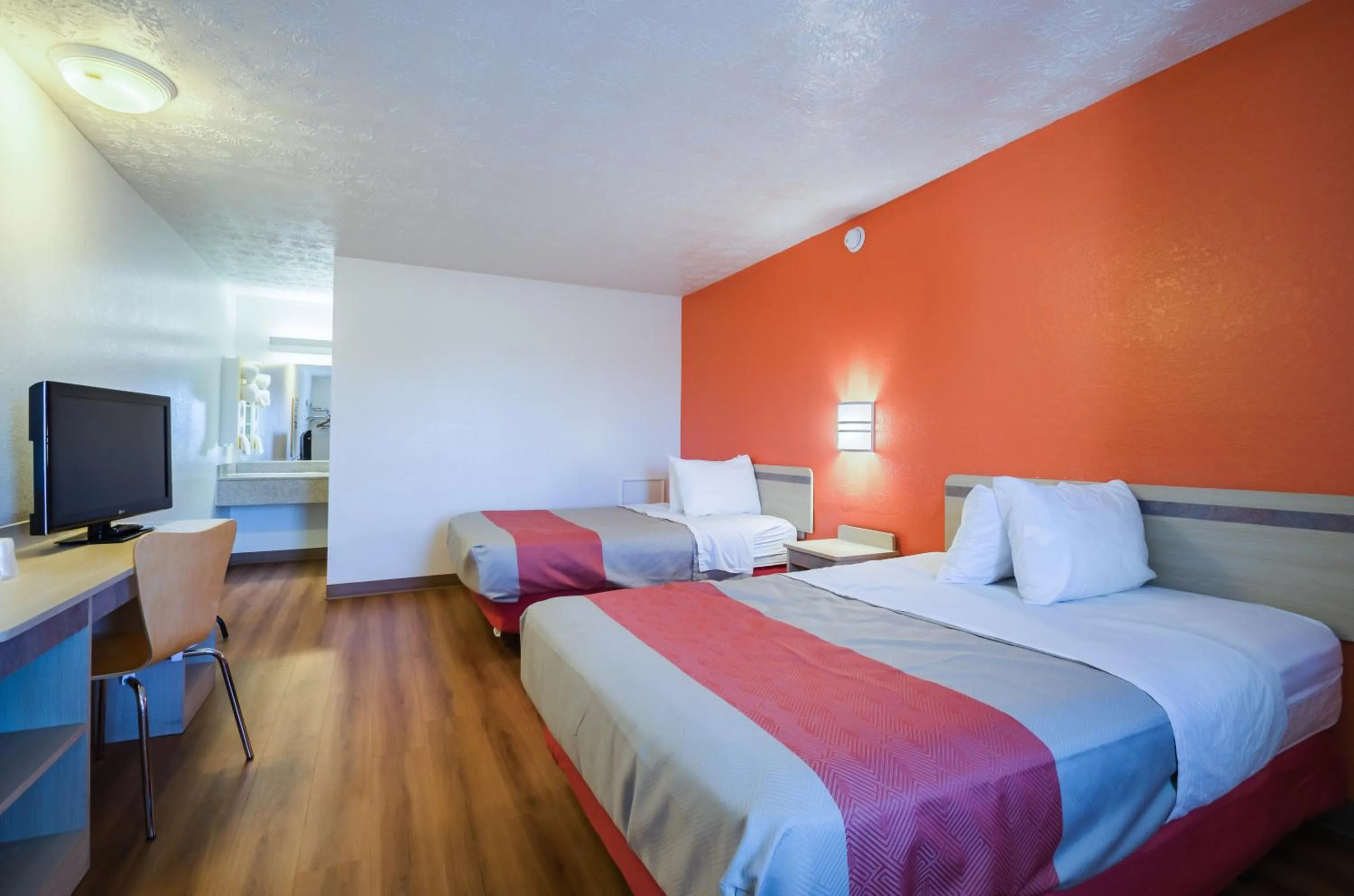 Bedroom, Bed in Motel 6-Commerce, GA