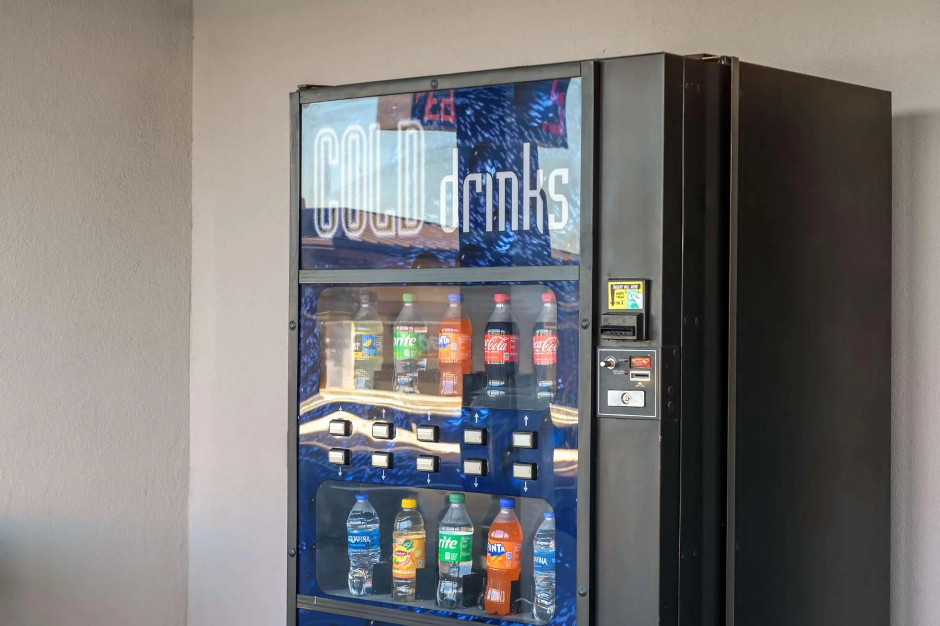 Property building in Motel 6-Commerce, GA