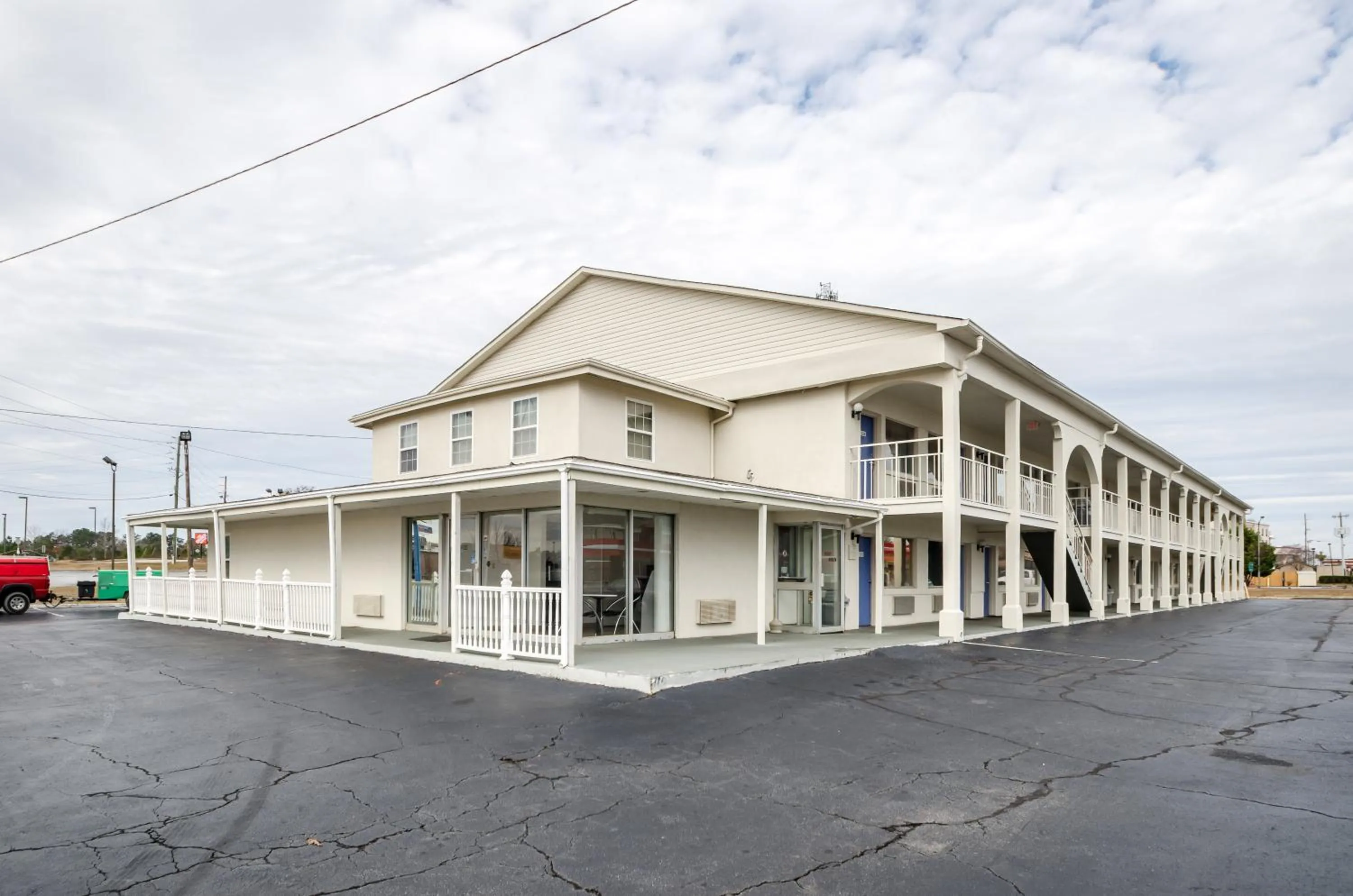 Facade/entrance in Motel 6-Commerce, GA