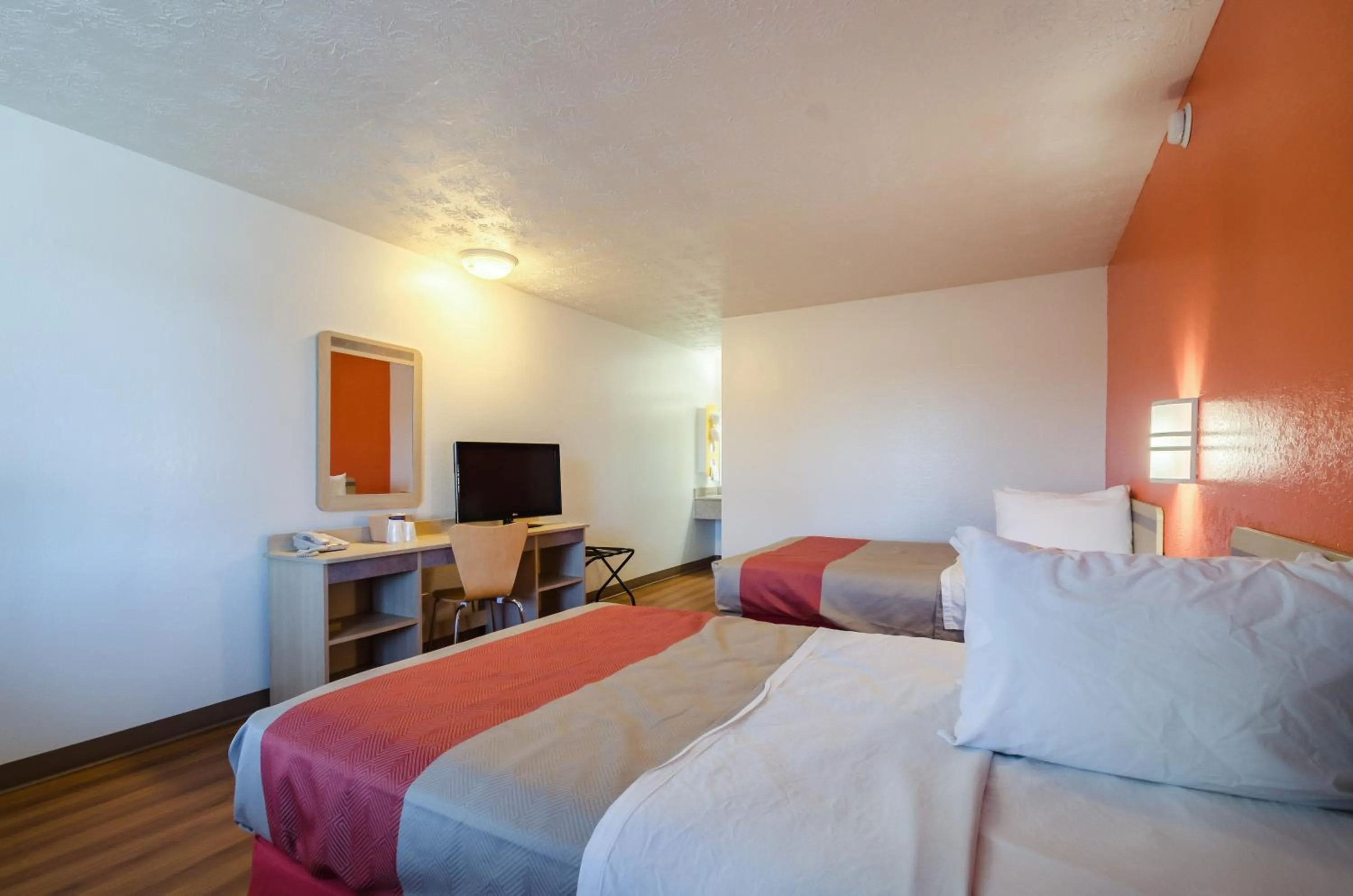 Bedroom, Bed in Motel 6-Commerce, GA