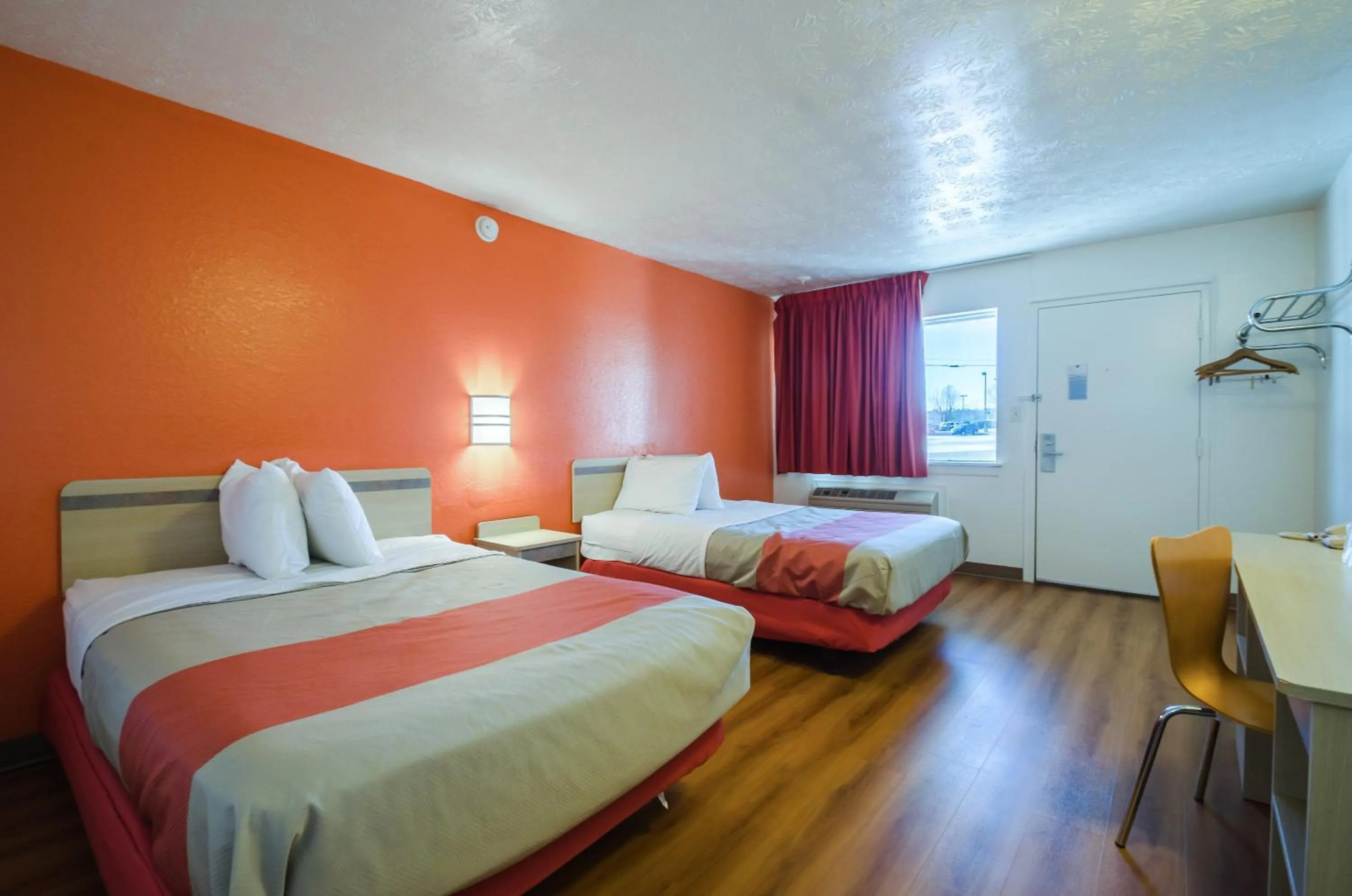 Bedroom, Bed in Motel 6-Commerce, GA