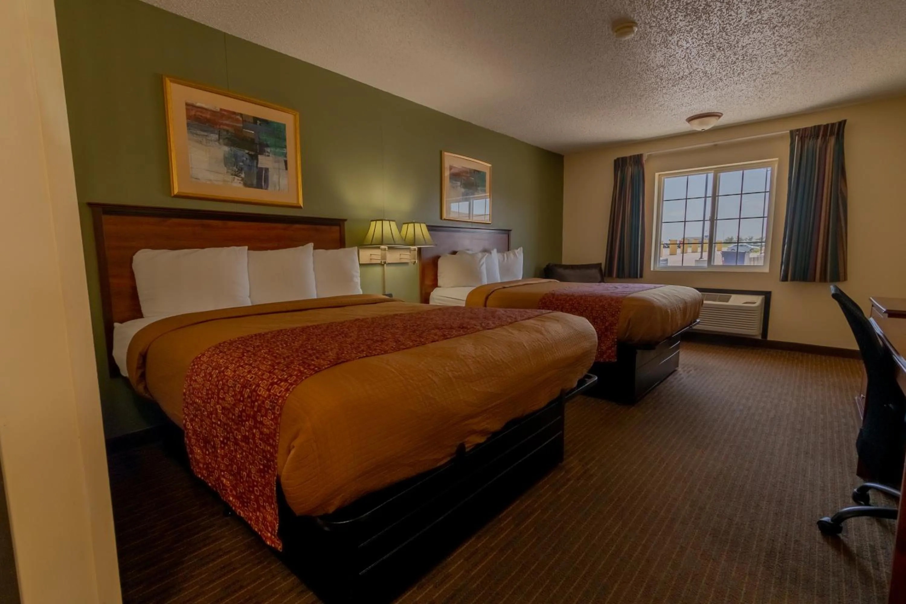 Bed in Thunderbird Lodge