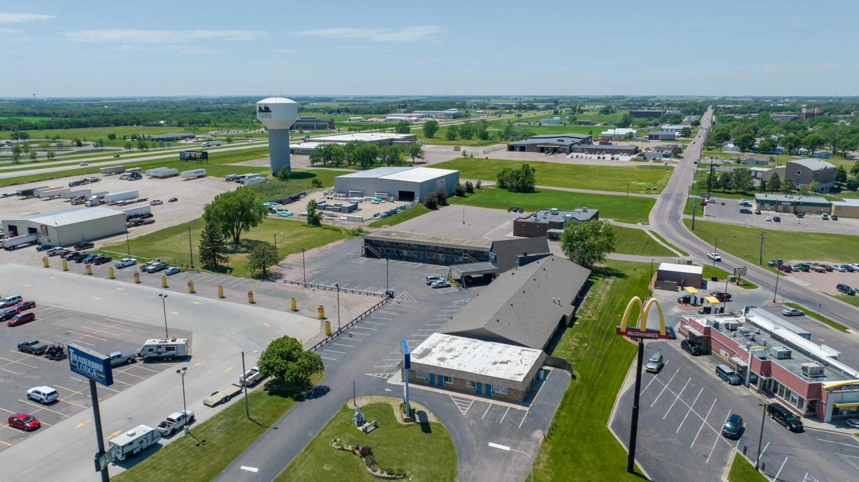 Bird's eye view in Thunderbird Lodge