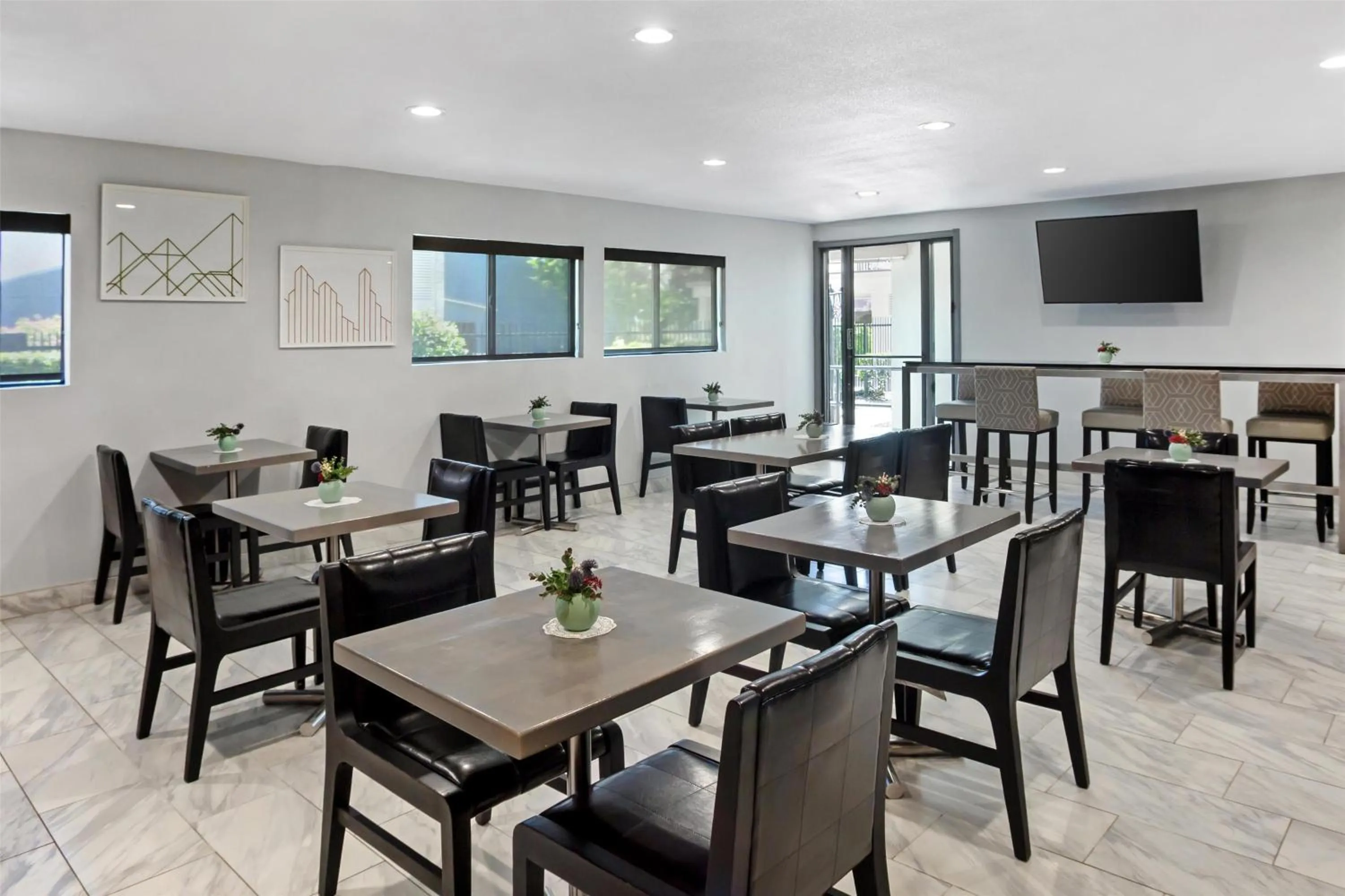 Restaurant/places to eat in Best Western Big Country Inn