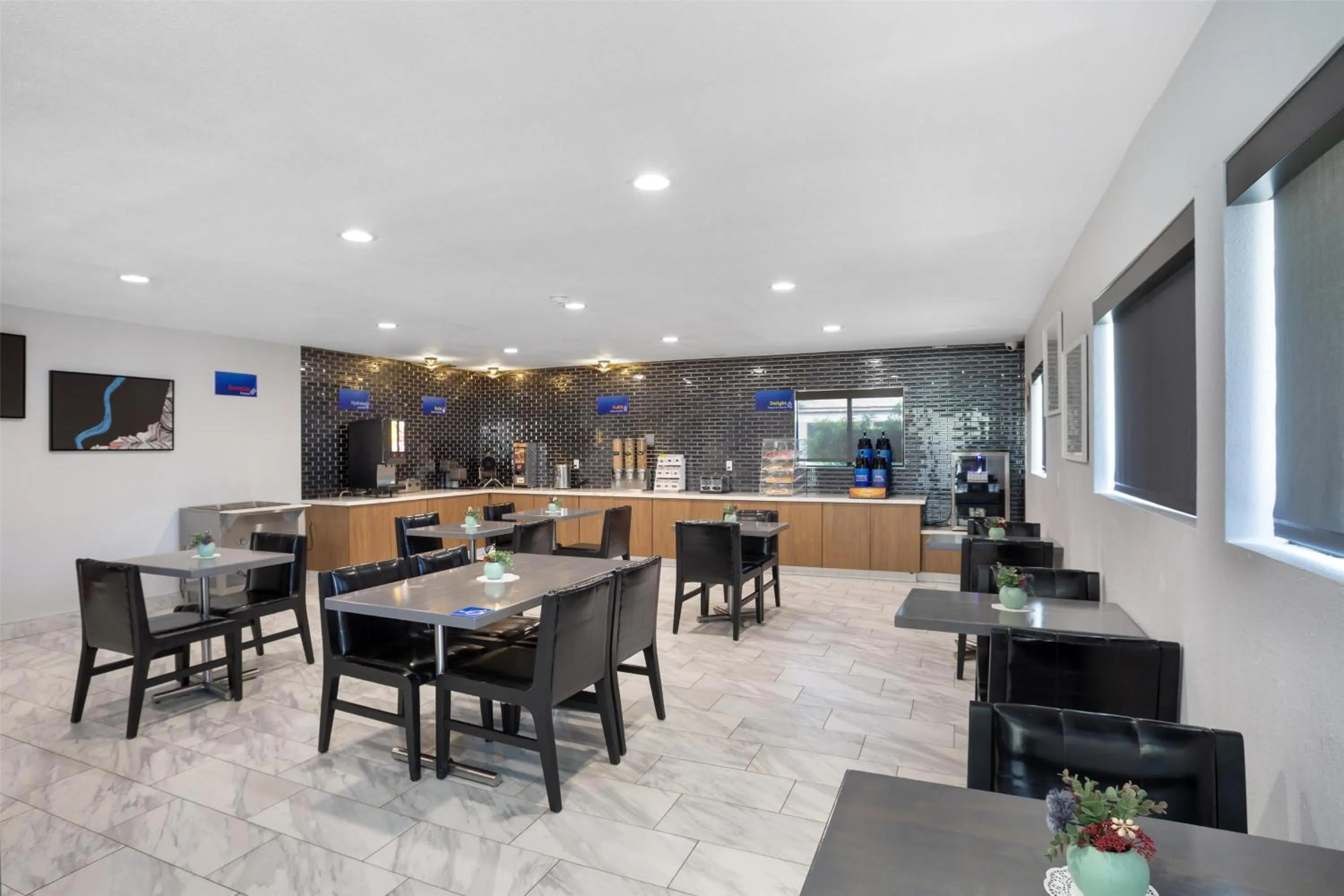 Breakfast in Best Western Big Country Inn