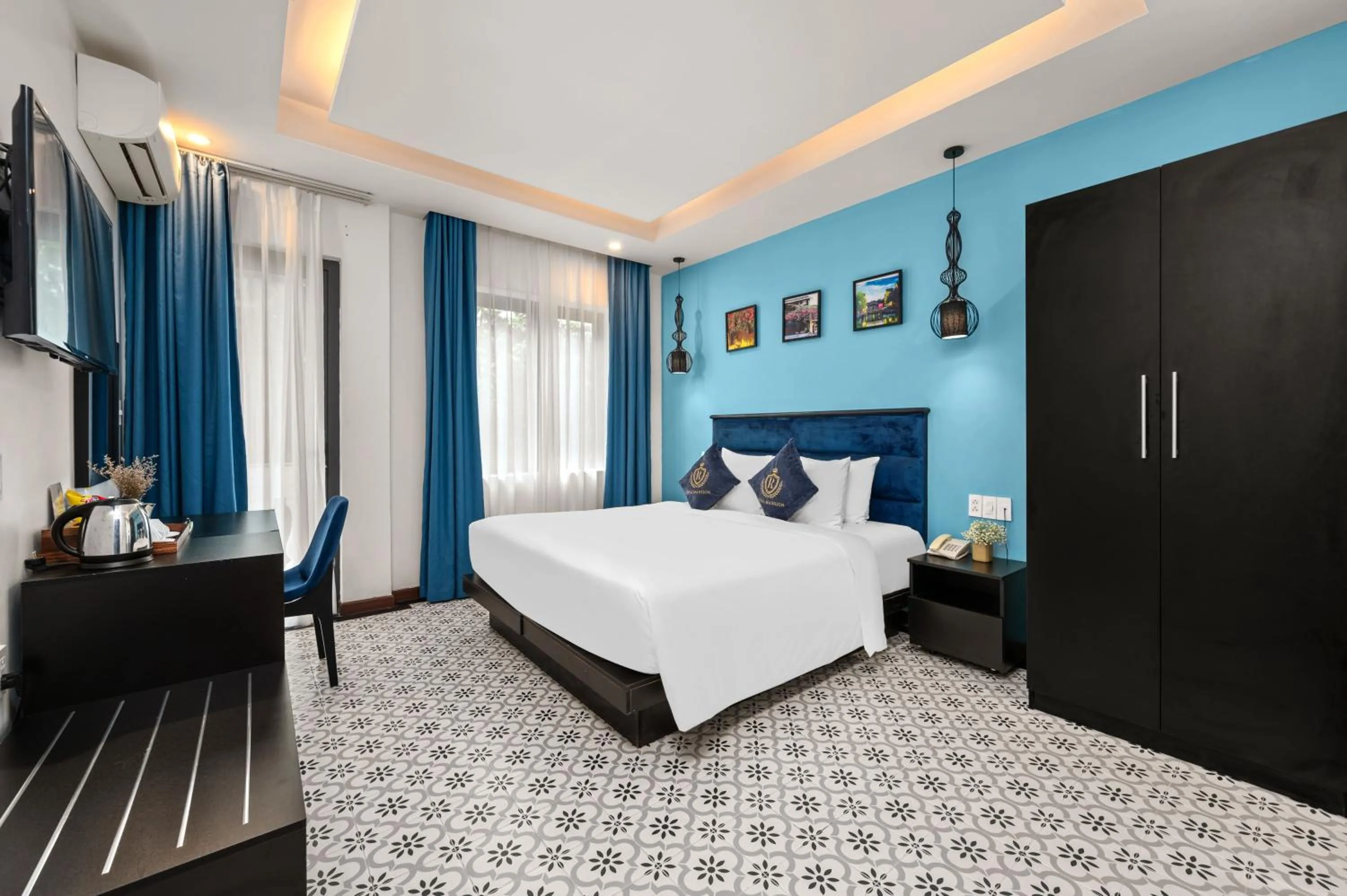 Bed in Royal Mansion Boutique Hoi An